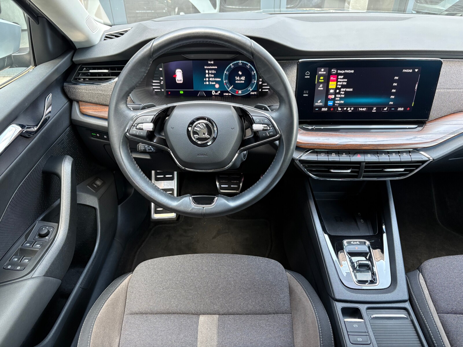 Škoda Octavia Combi - zdjęcie 10