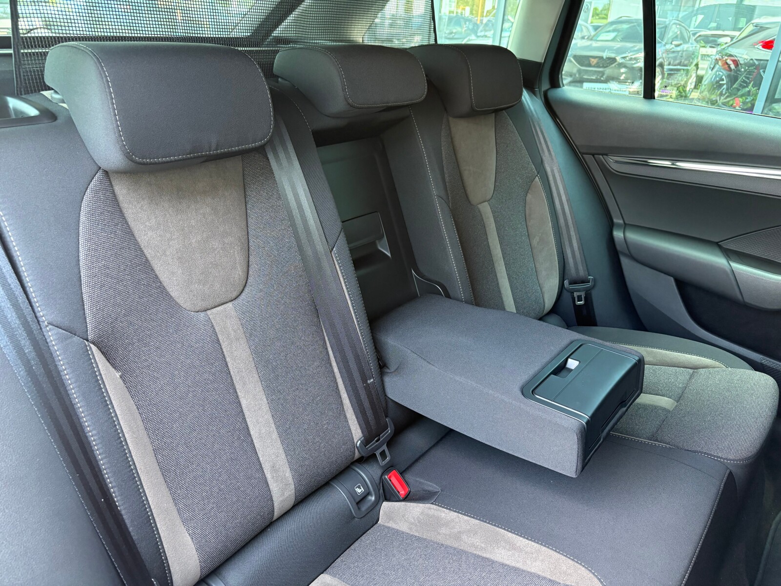 Škoda Octavia Combi - zdjęcie 16