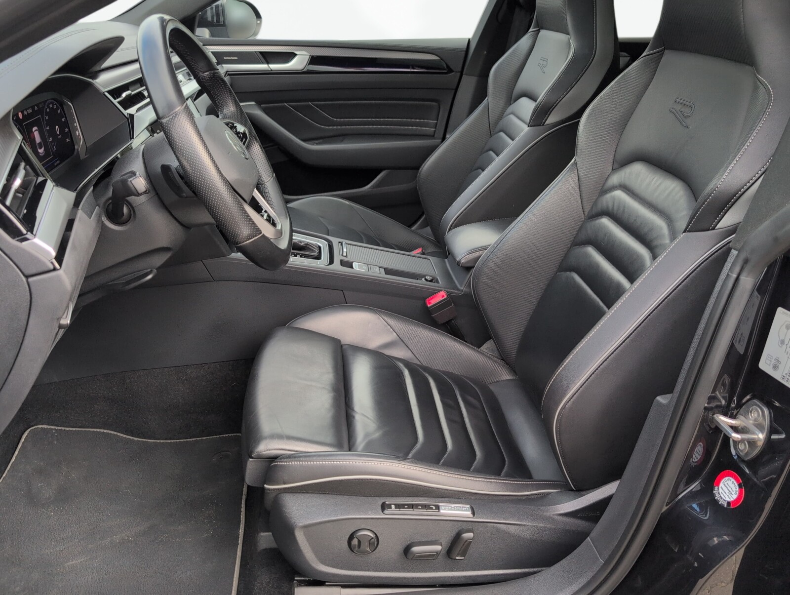 Volkswagen Arteon - zdjęcie 17