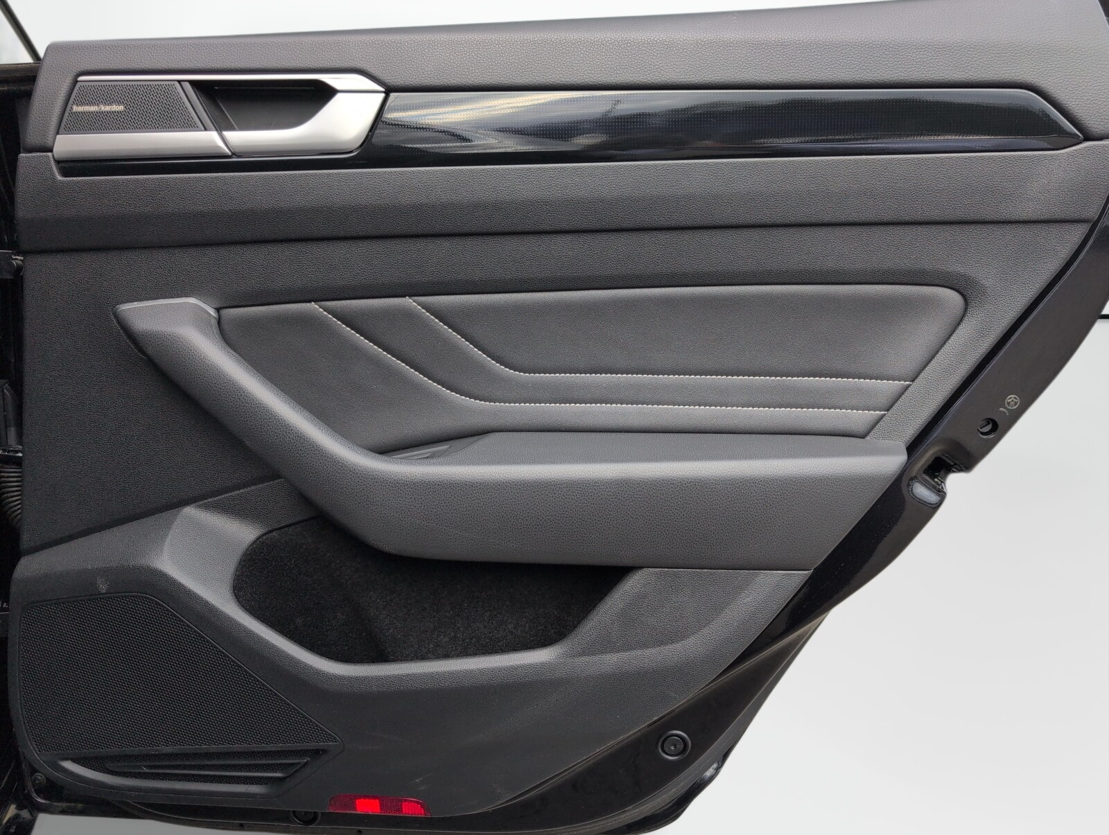 Volkswagen Arteon - zdjęcie 15