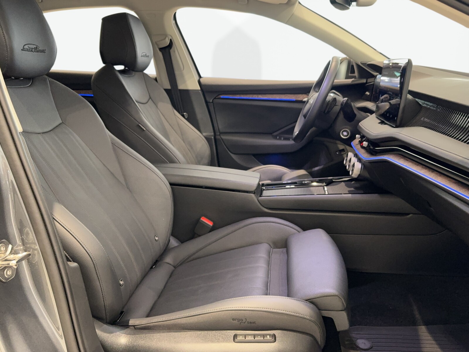 Škoda Superb - zdjęcie 21
