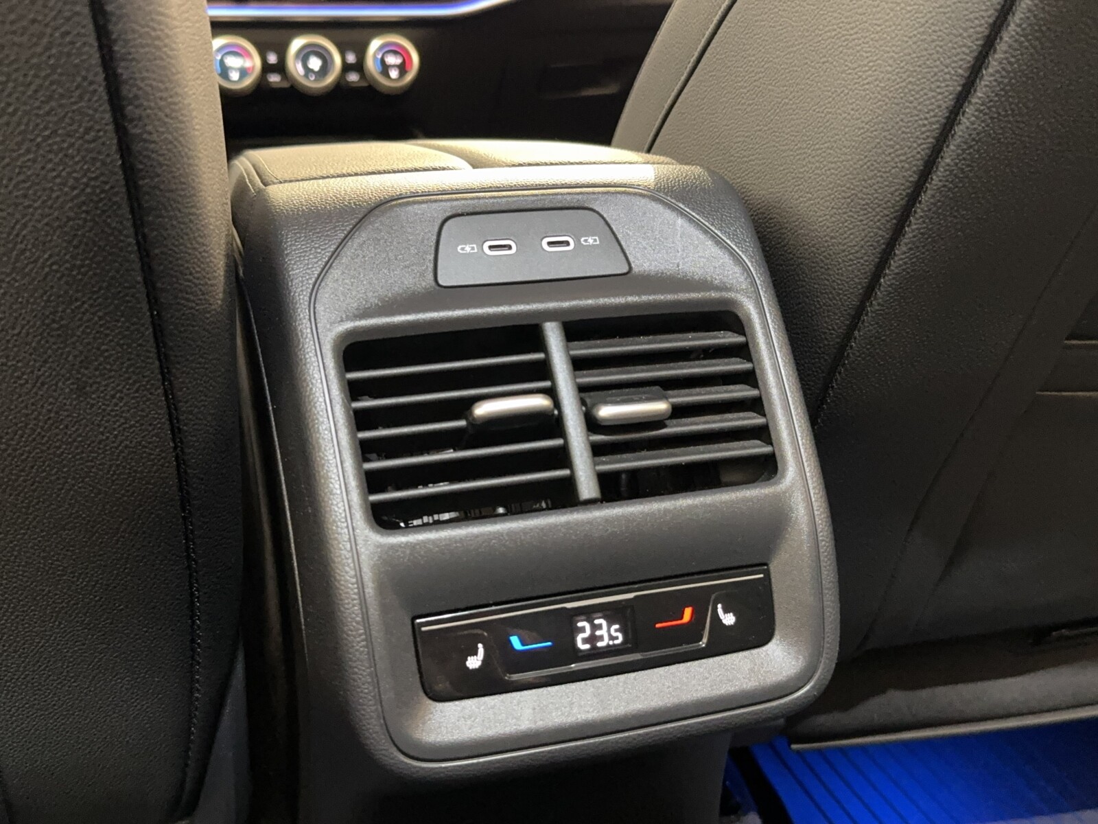 Škoda Superb - zdjęcie 16