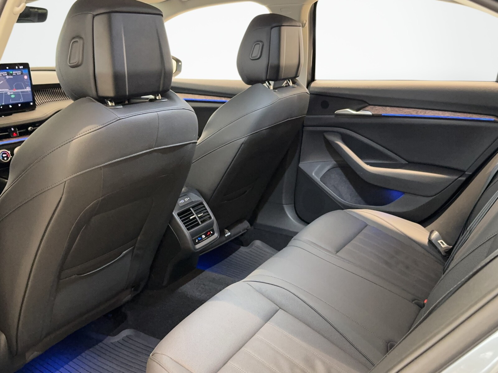 Škoda Superb - zdjęcie 14