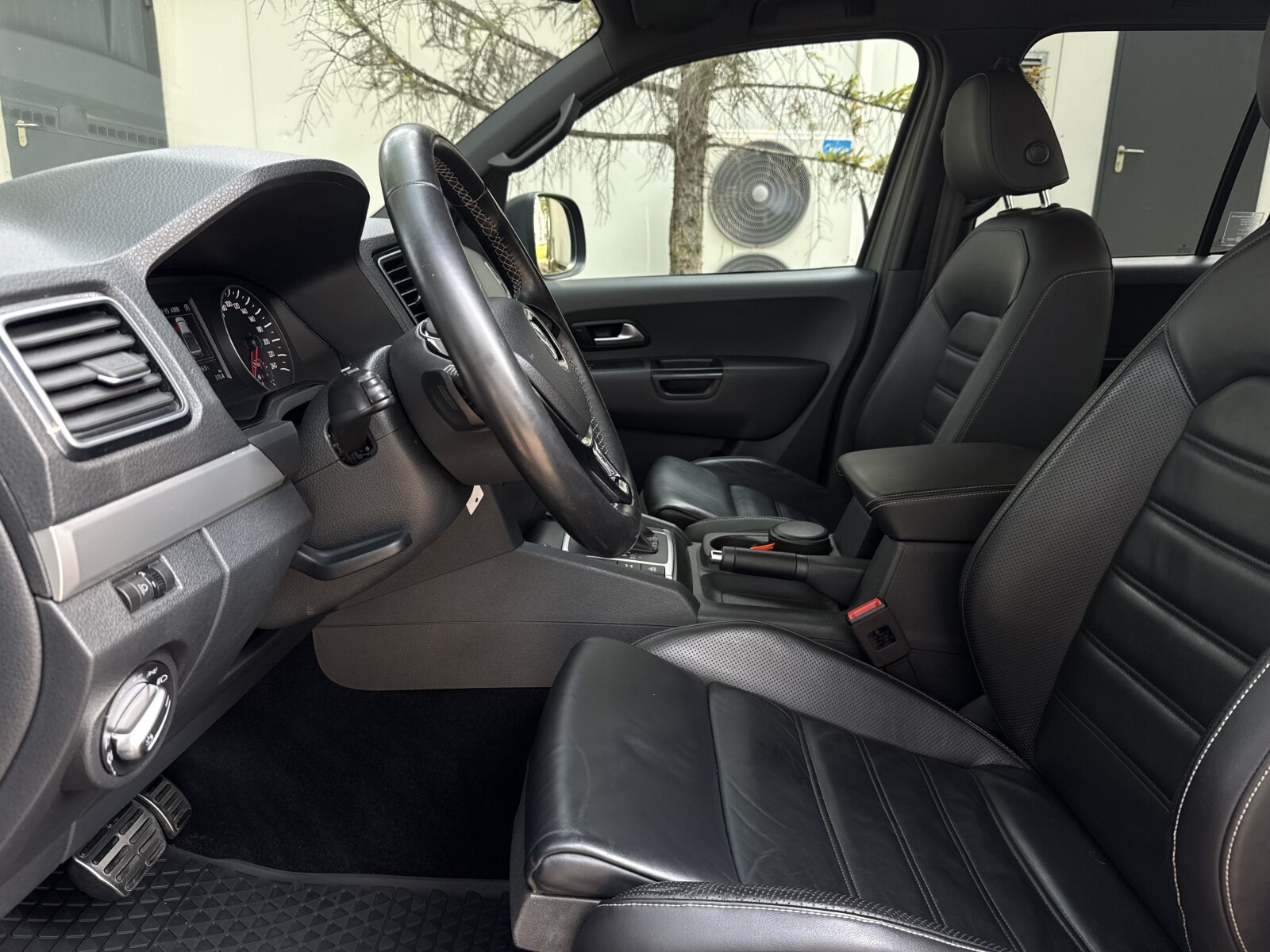 Volkswagen Amarok - zdjęcie 10