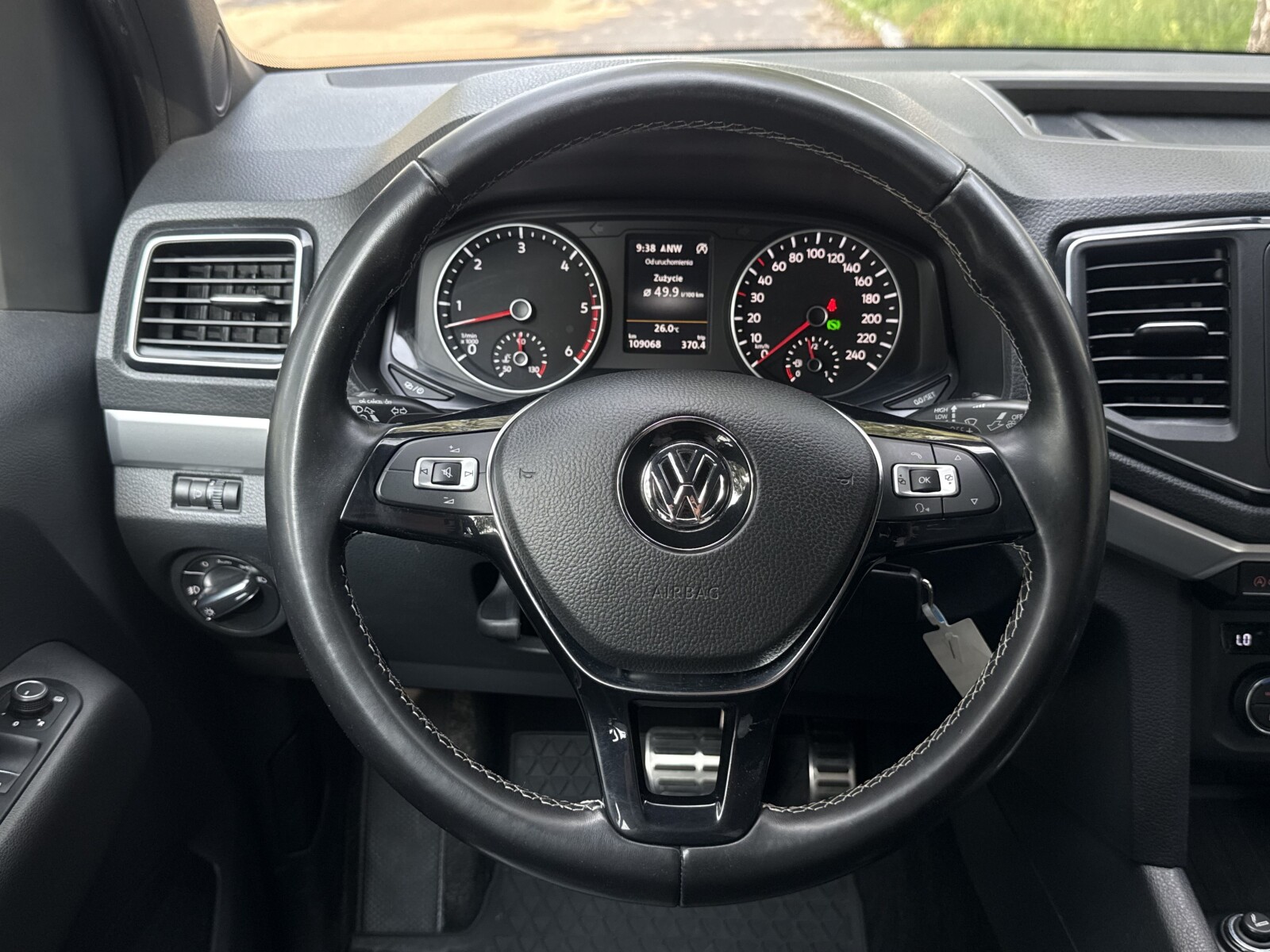 Volkswagen Amarok - zdjęcie 16