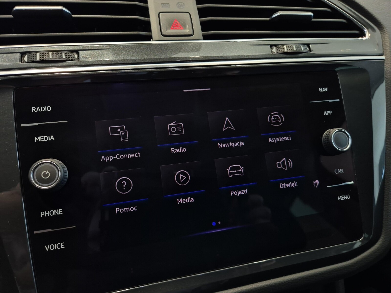 Volkswagen Tiguan - zdjęcie 19