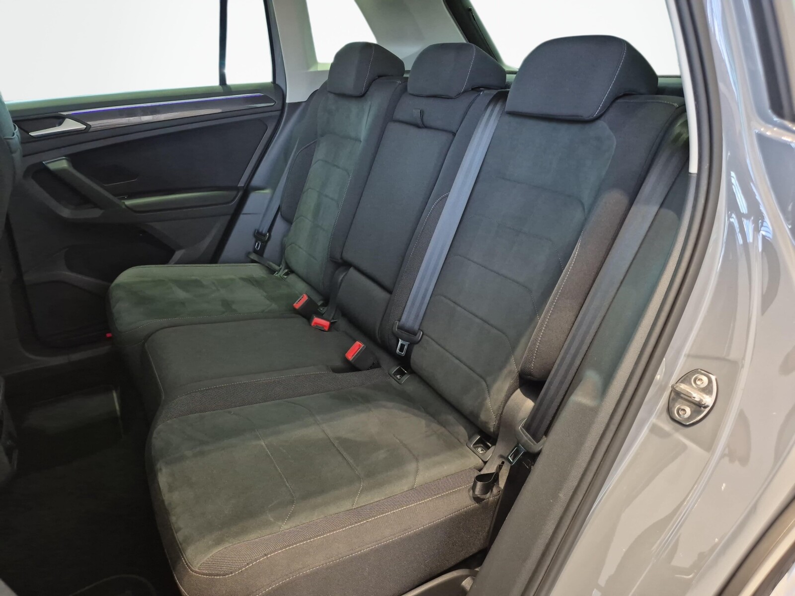 Volkswagen Tiguan - zdjęcie 28
