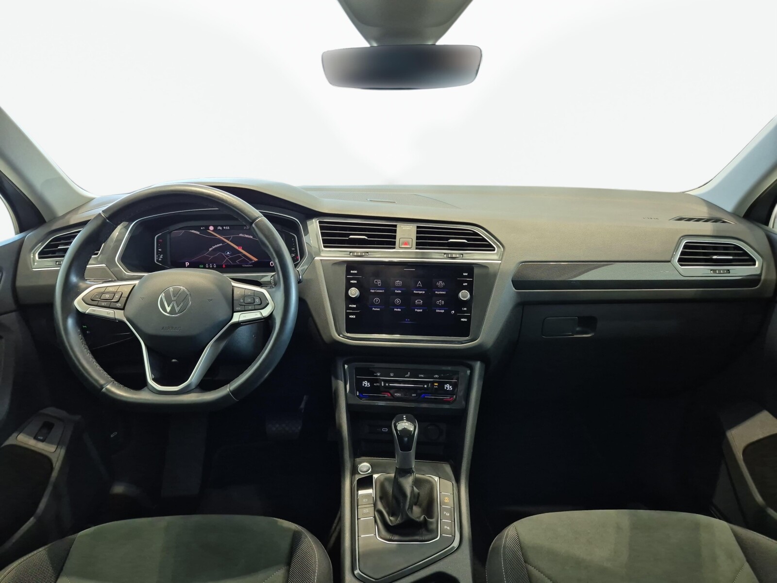 Volkswagen Tiguan - zdjęcie 14