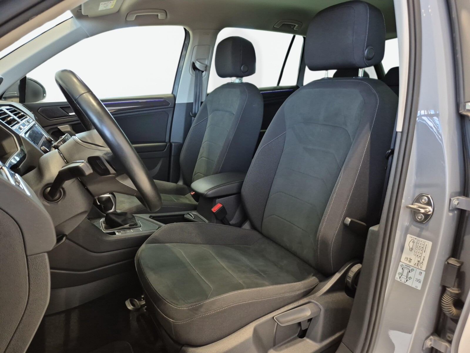 Volkswagen Tiguan - zdjęcie 11