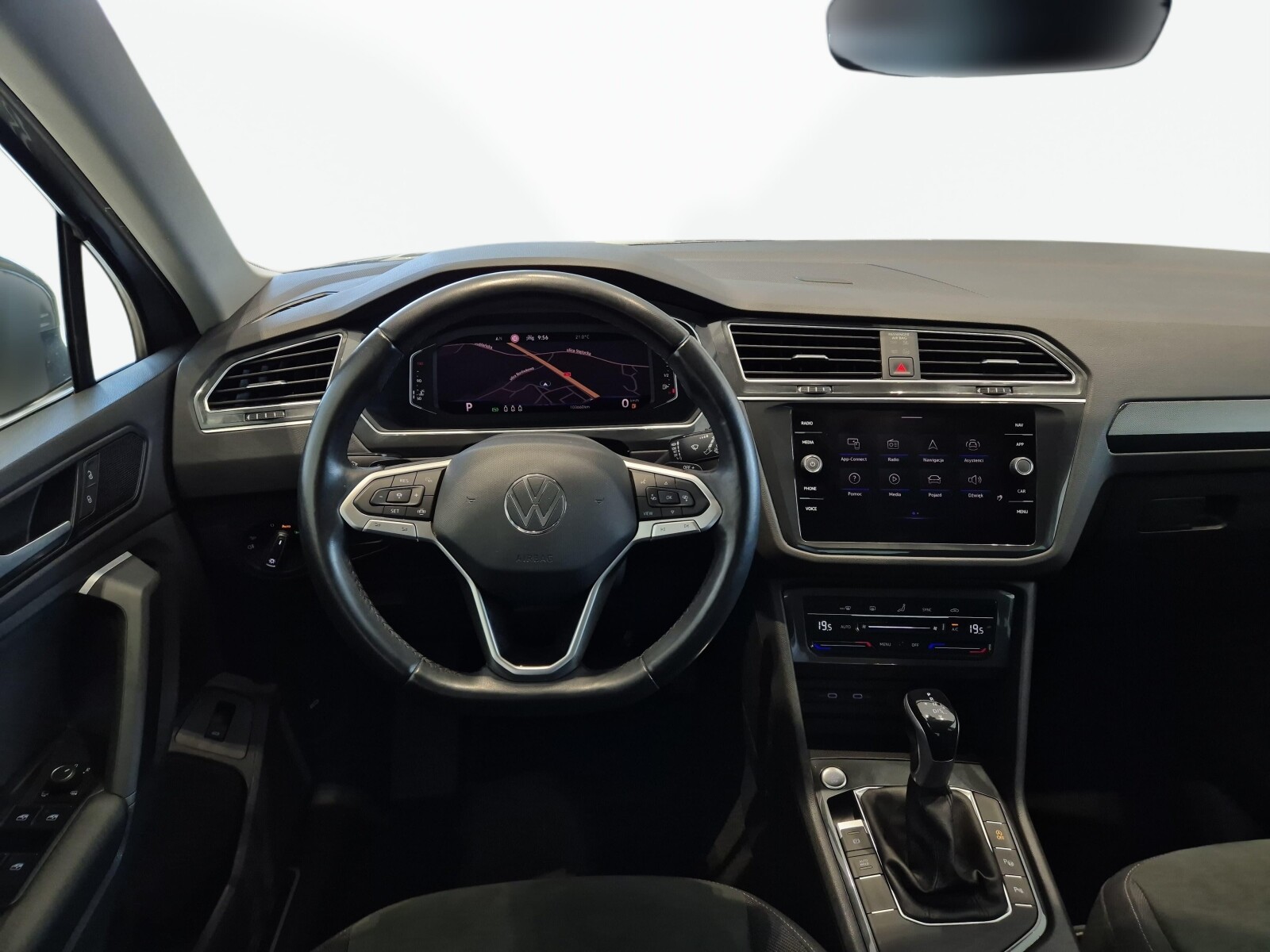 Volkswagen Tiguan - zdjęcie 9