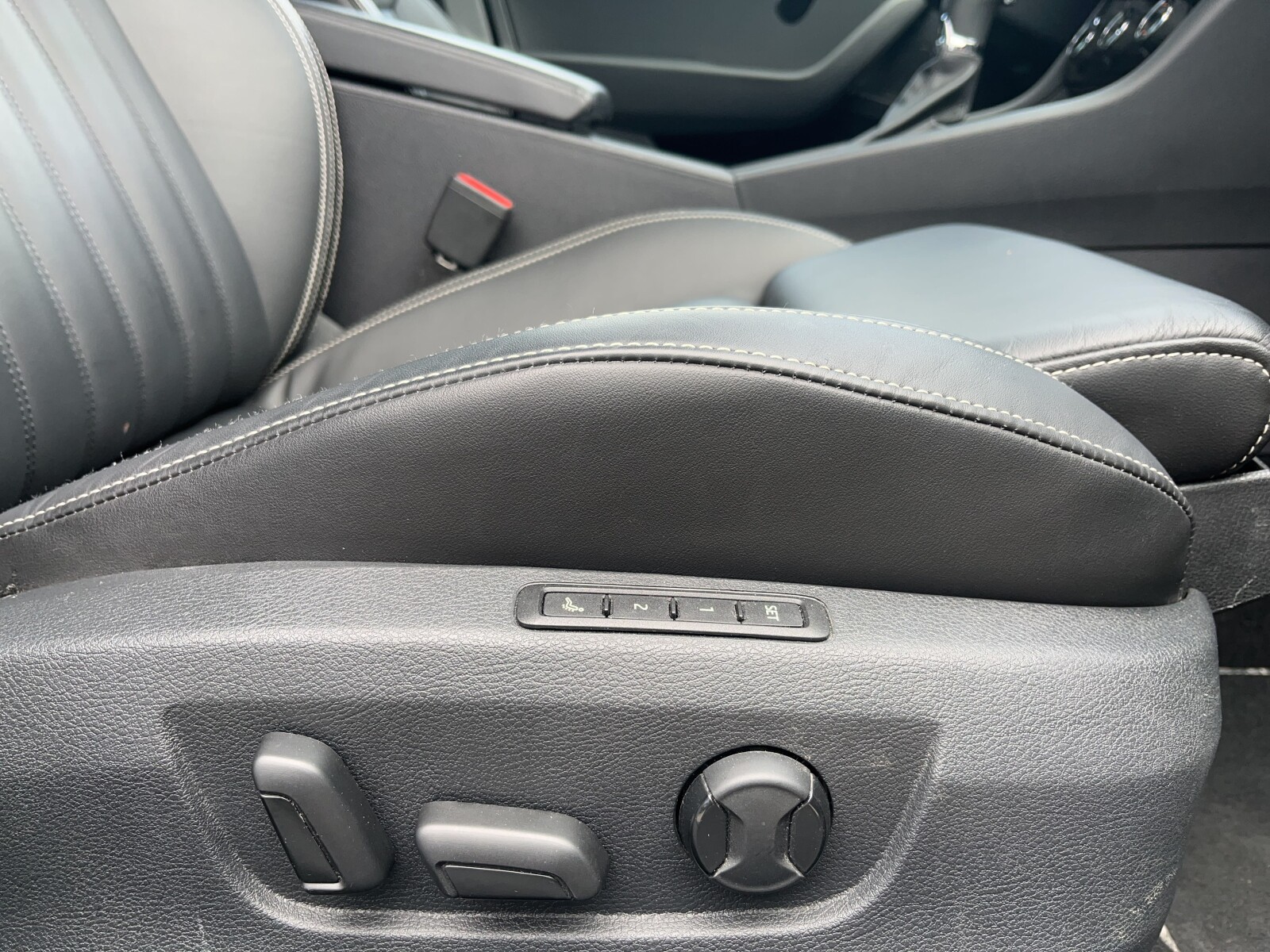 Škoda Superb Combi - zdjęcie 22