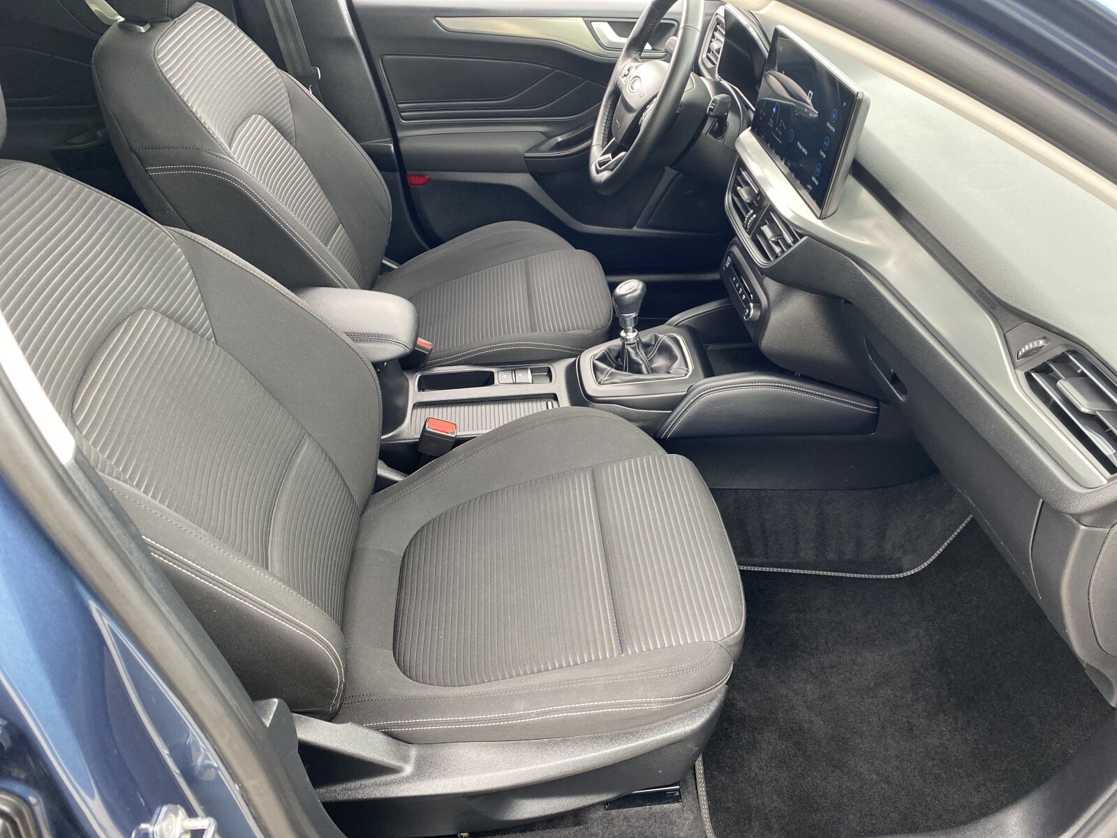 Ford Focus - zdjęcie 14