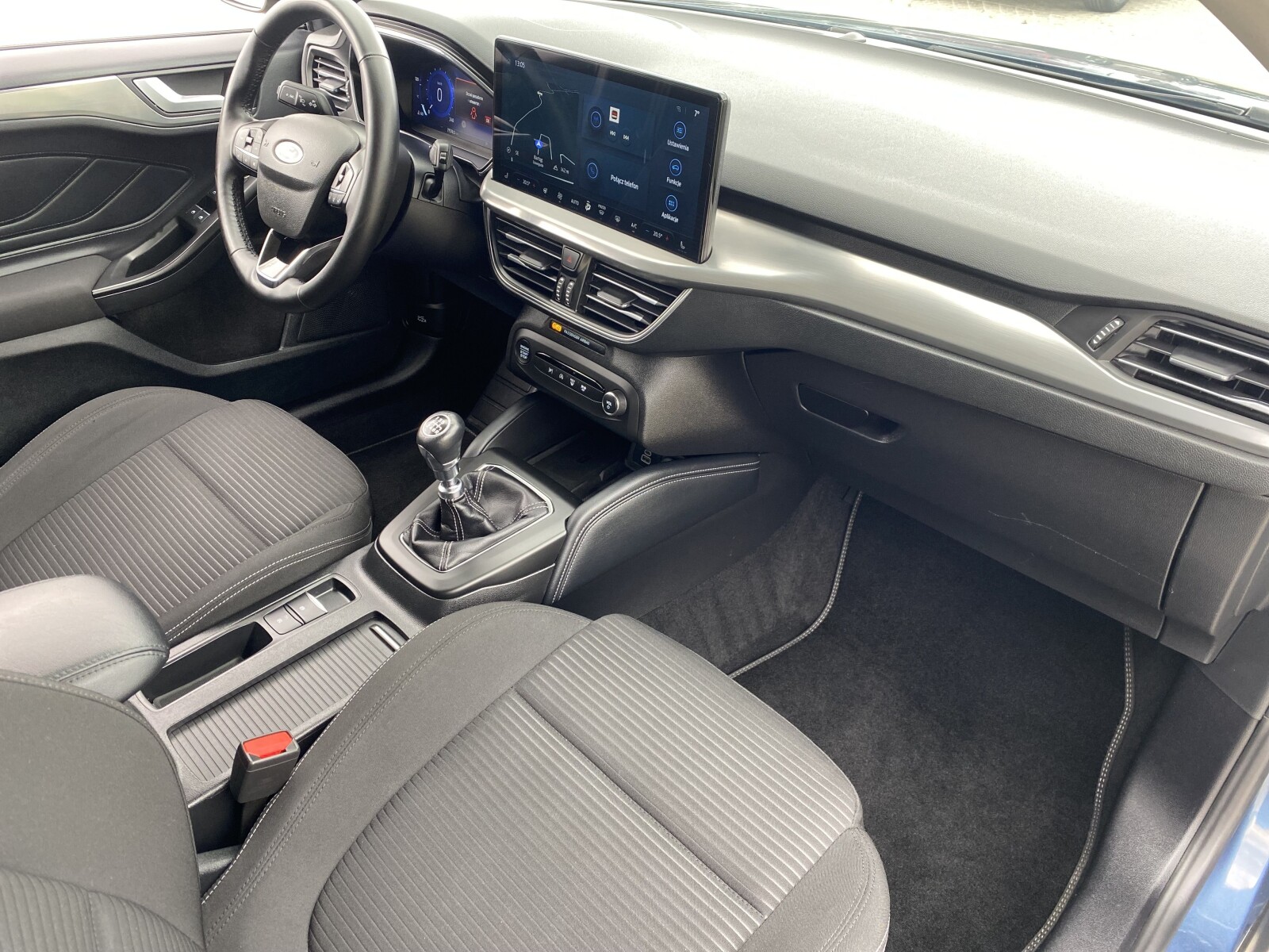 Ford Focus - zdjęcie 15