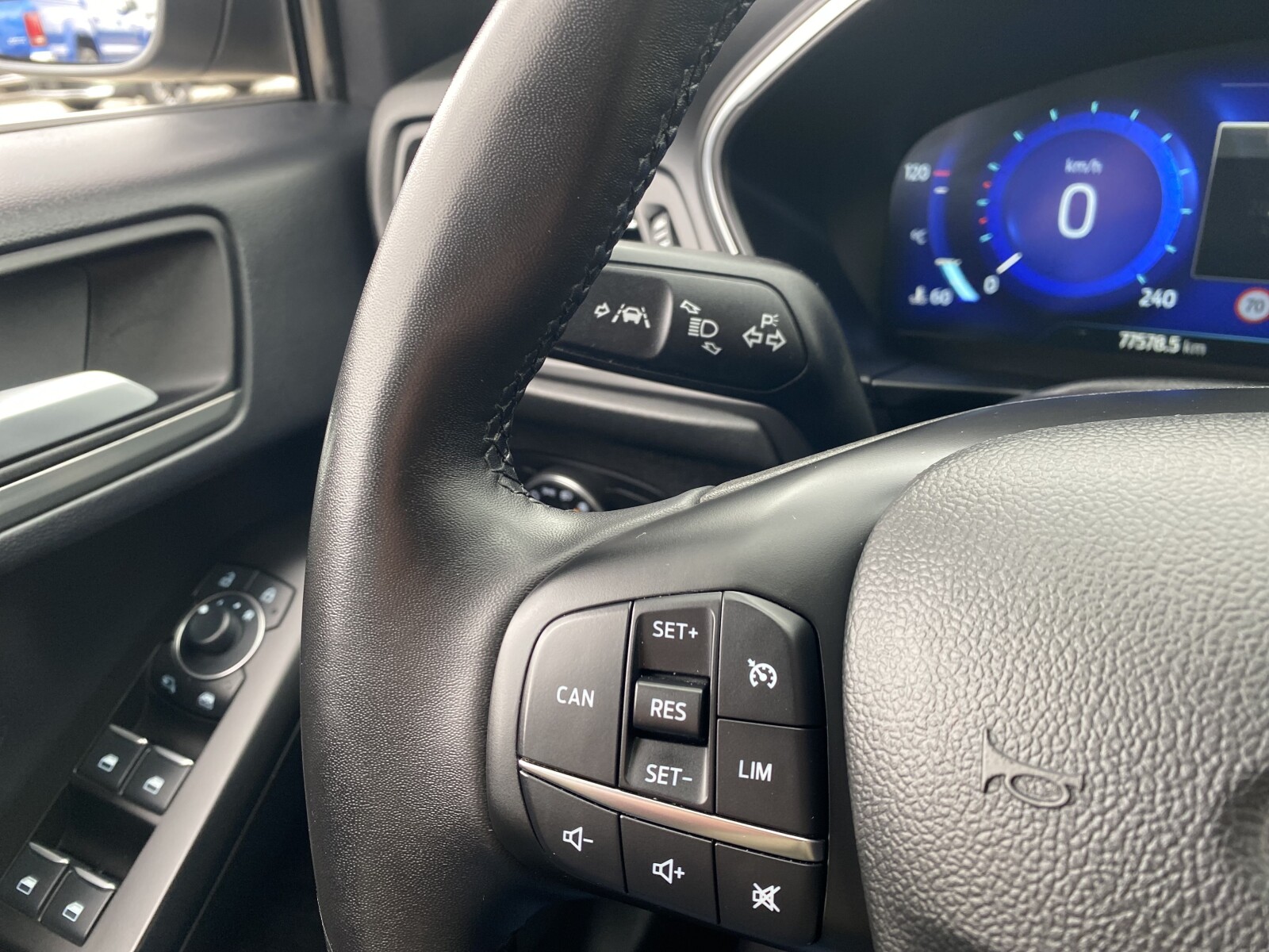 Ford Focus - zdjęcie 18