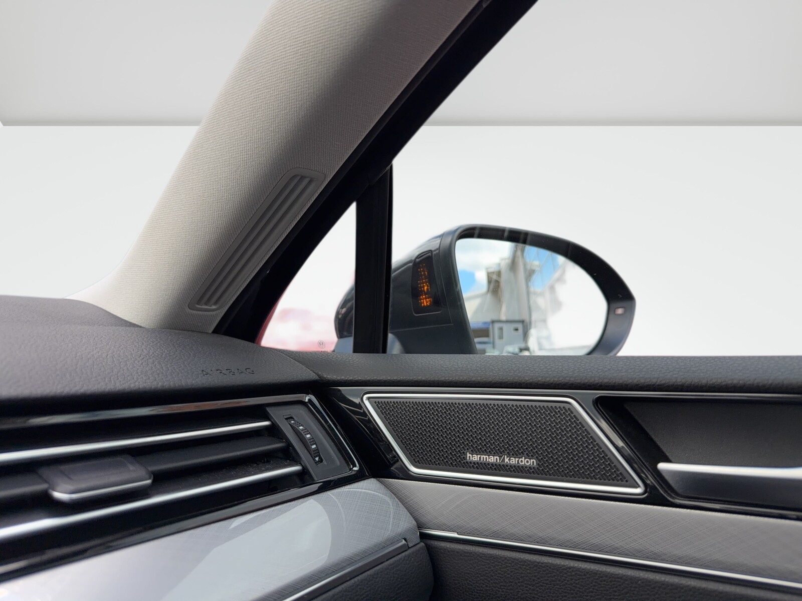 Volkswagen Passat - zdjęcie 32