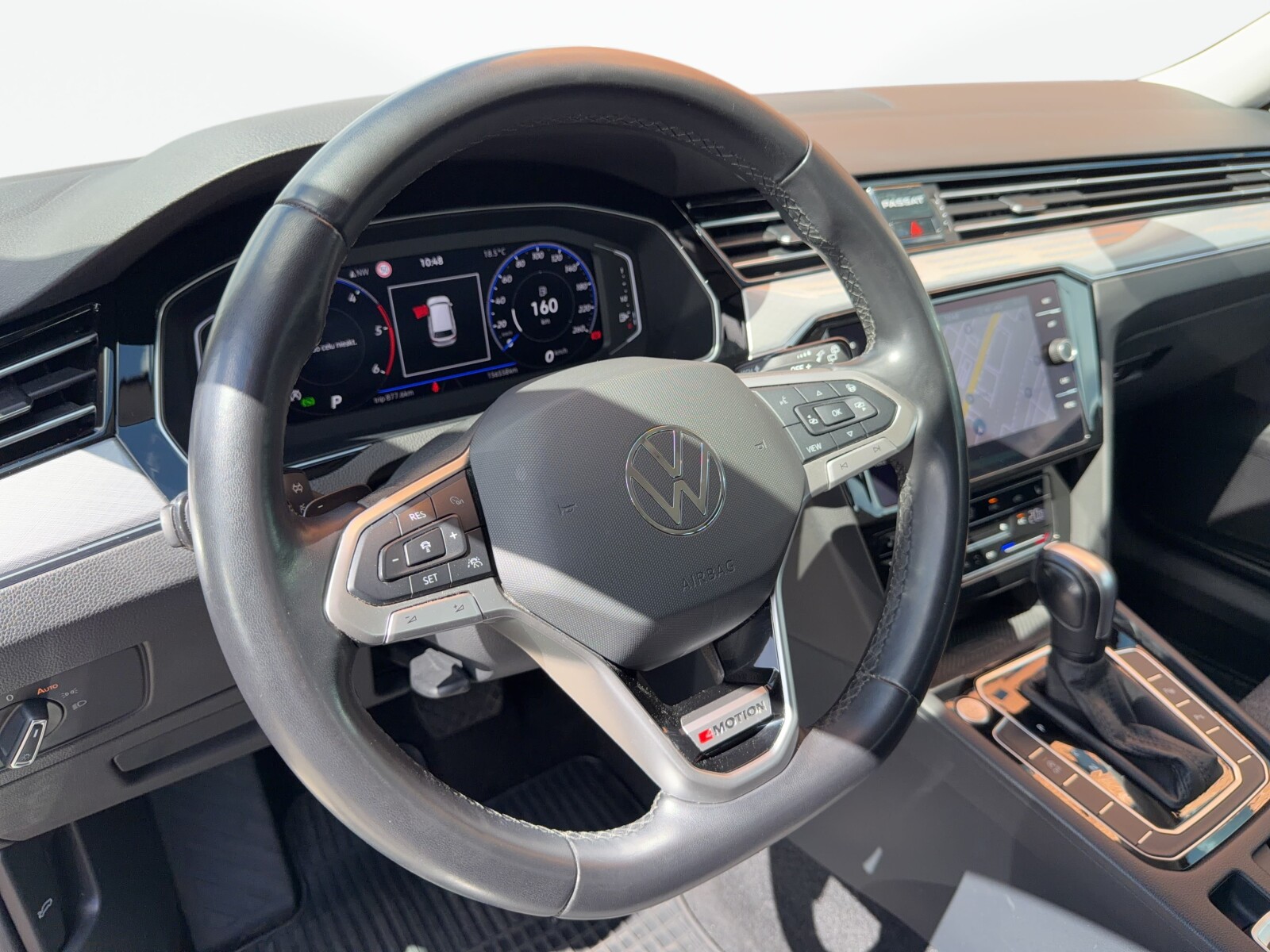 Volkswagen Passat - zdjęcie 10