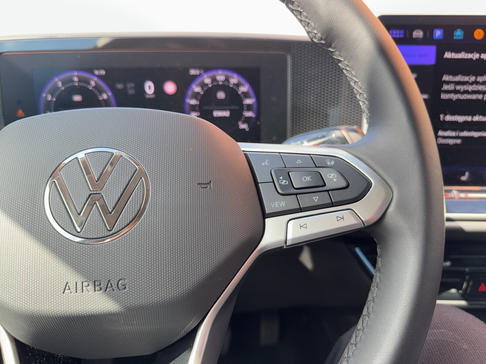 Volkswagen Passat Variant - zdjęcie 16