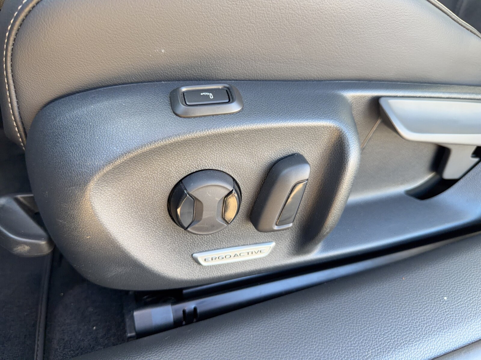 Volkswagen Passat - zdjęcie 13