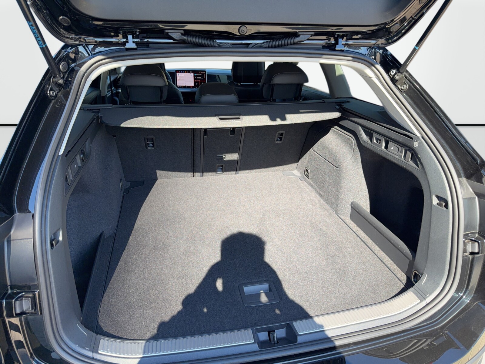 Volkswagen Passat - zdjęcie 35