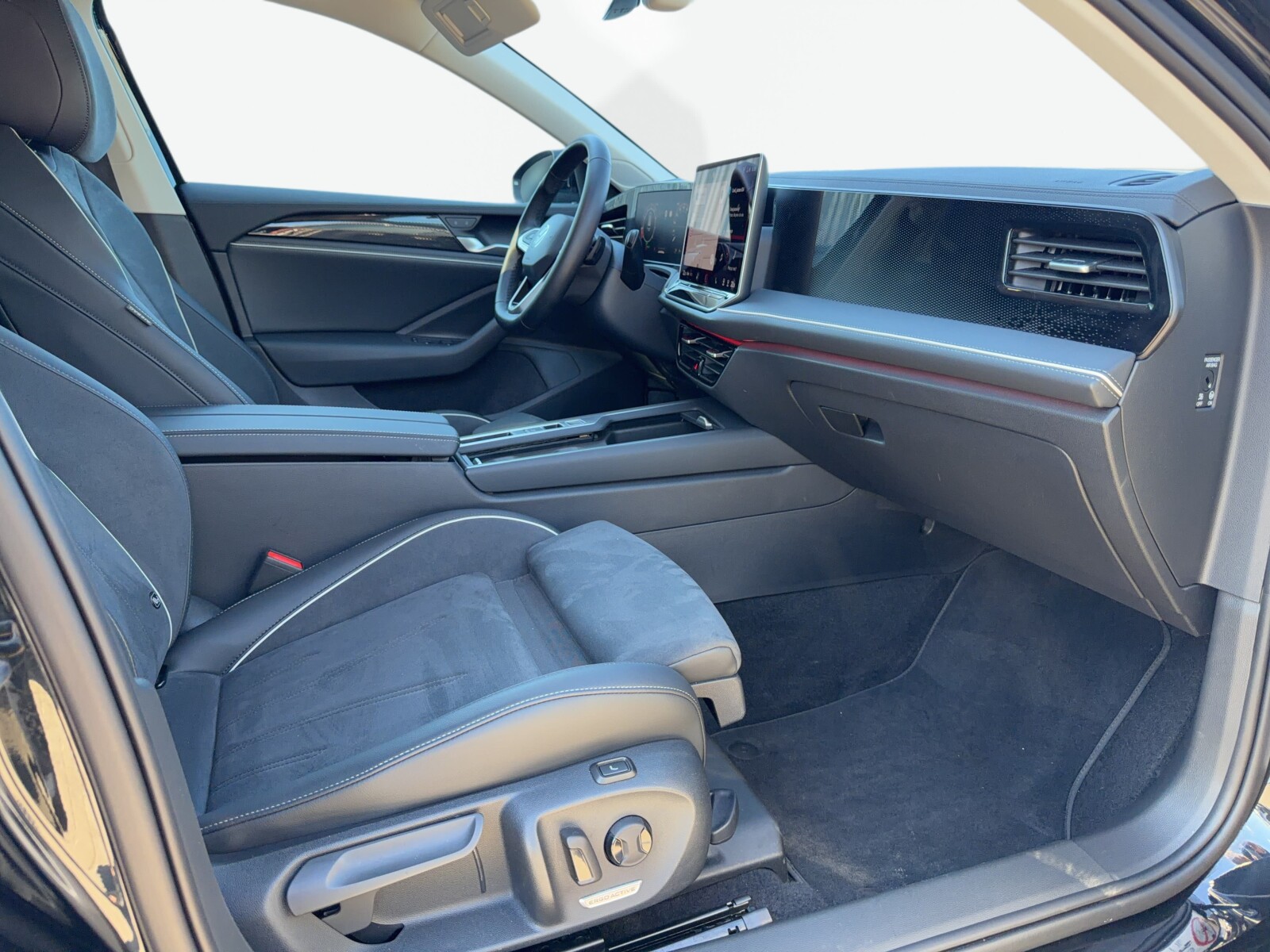Volkswagen Passat - zdjęcie 37