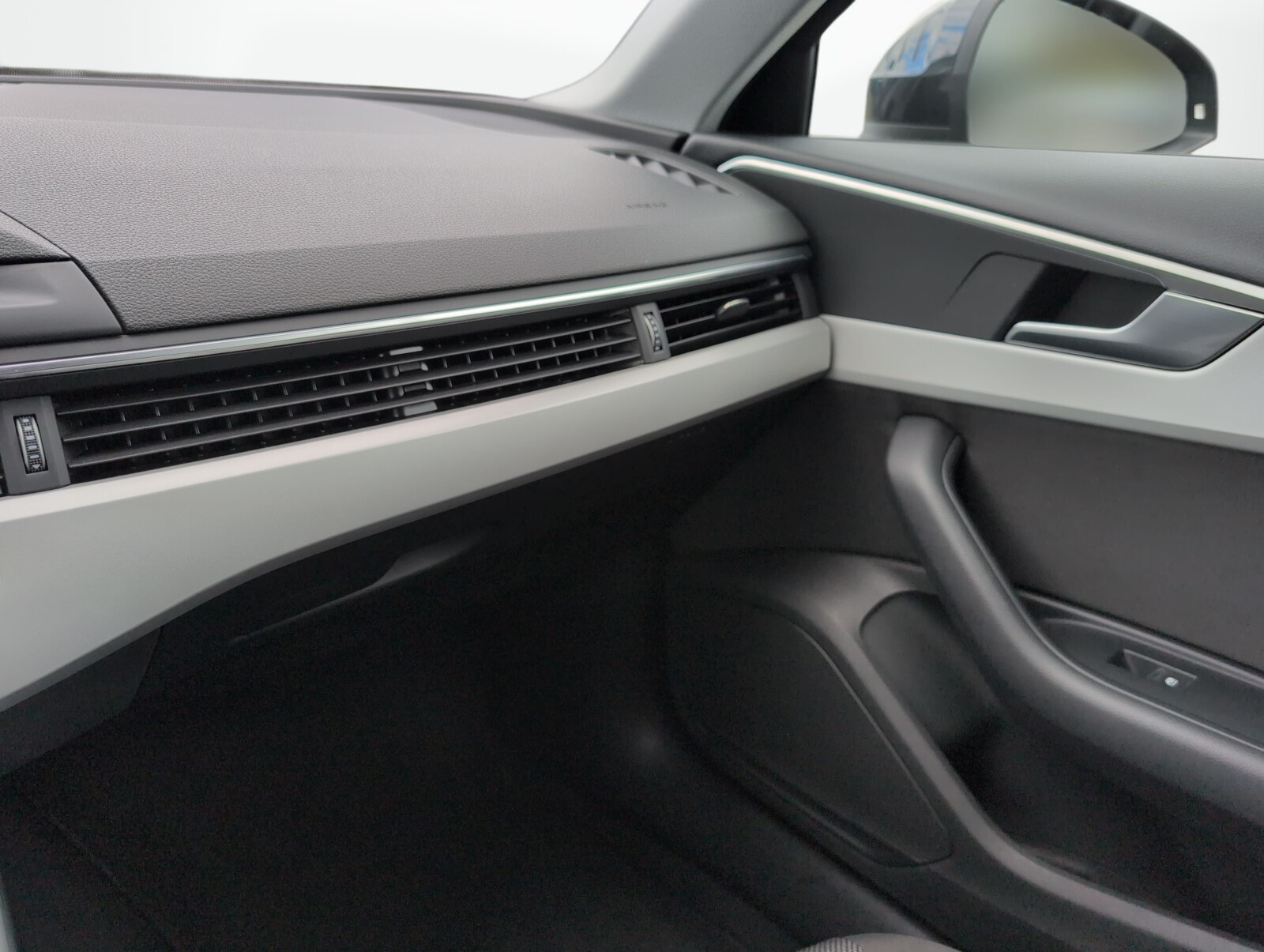 Audi A4 Limousine - zdjęcie 32
