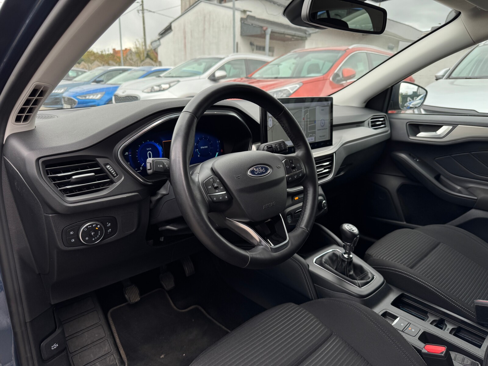 Ford Focus - zdjęcie 9