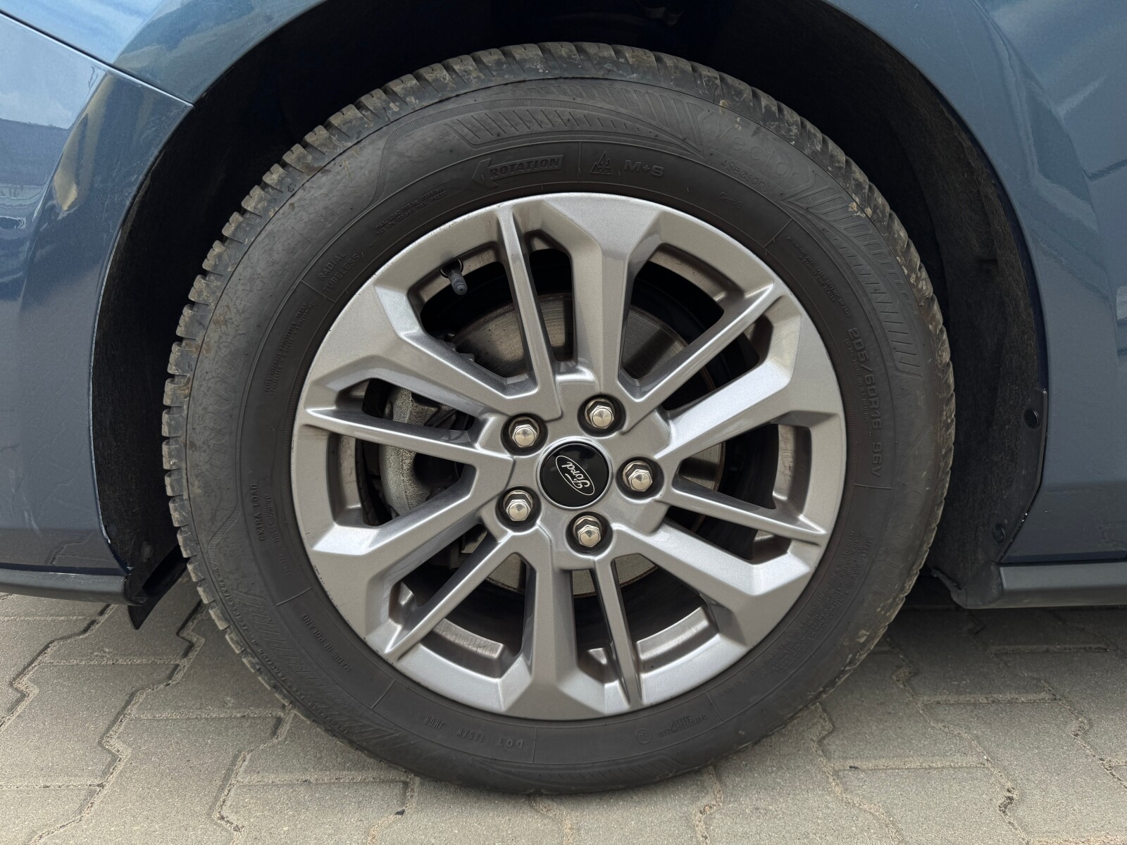 Ford Focus - zdjęcie 32