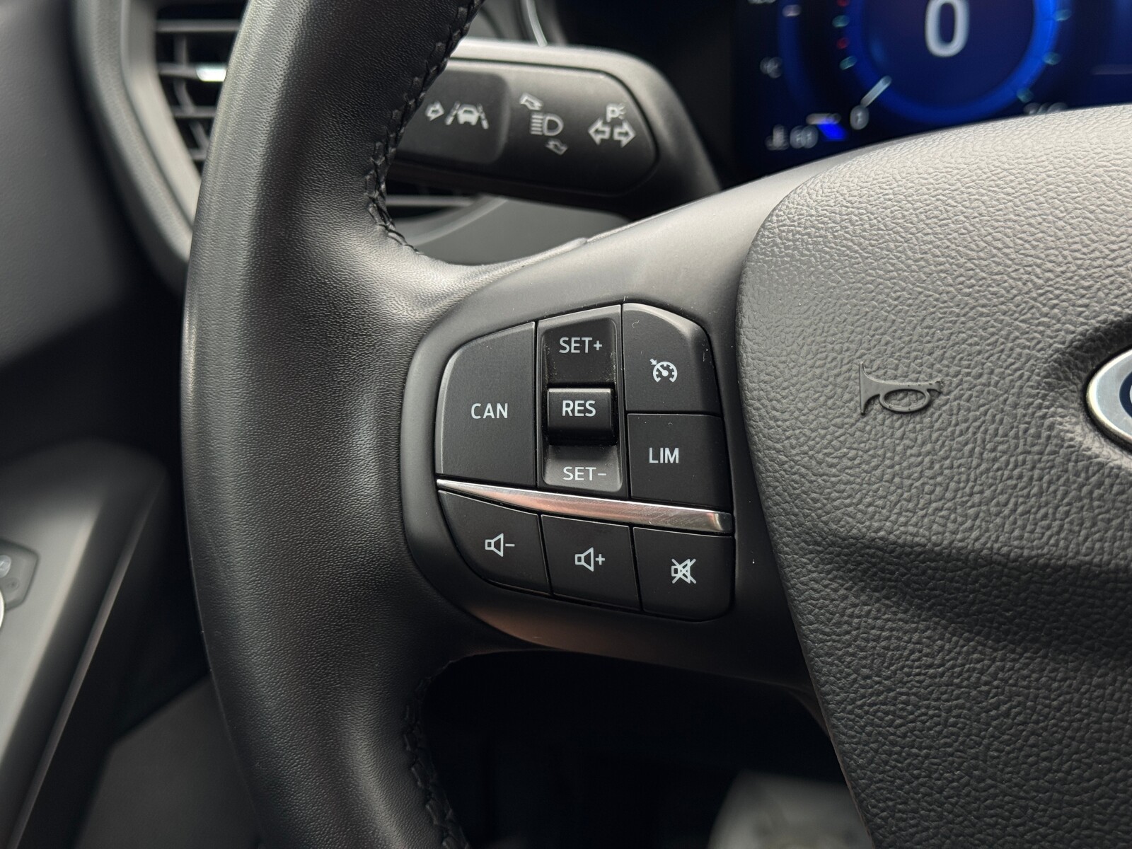 Ford Focus - zdjęcie 20