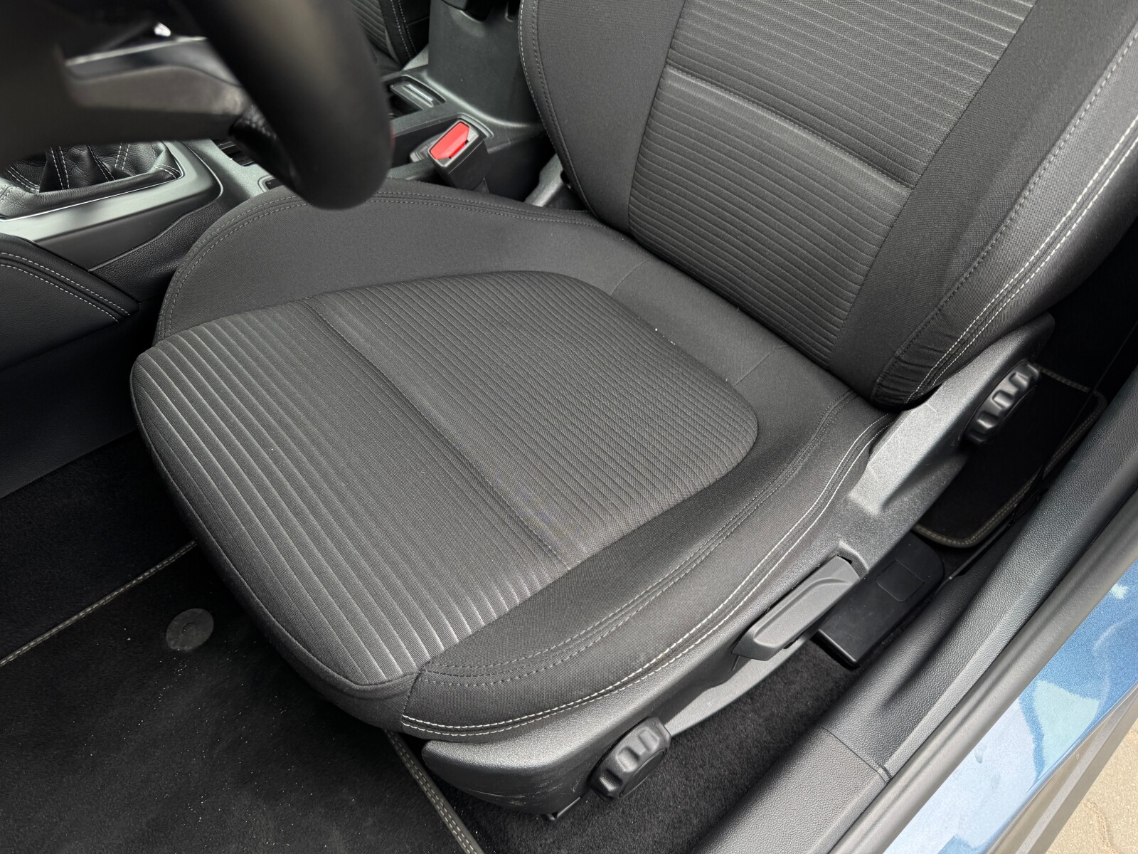 Ford Focus - zdjęcie 11