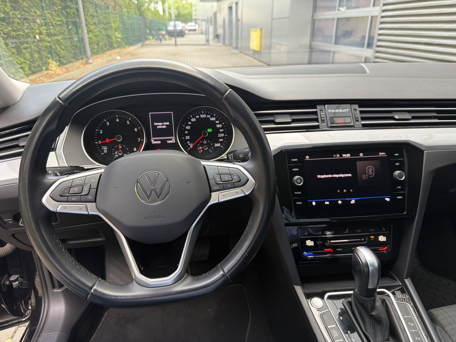 Volkswagen Passat Variant - zdjęcie 14