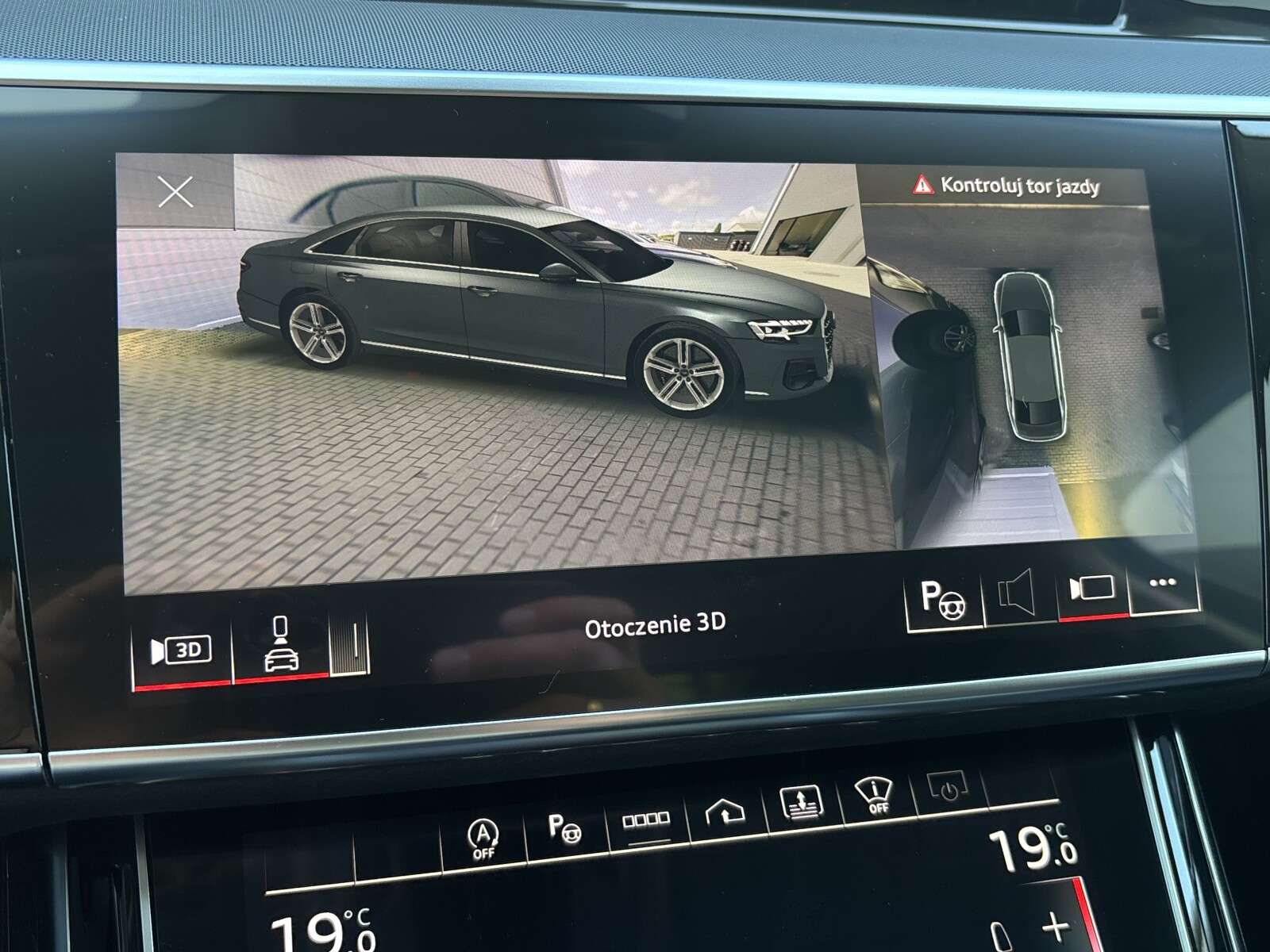 Audi A8 - zdjęcie 21