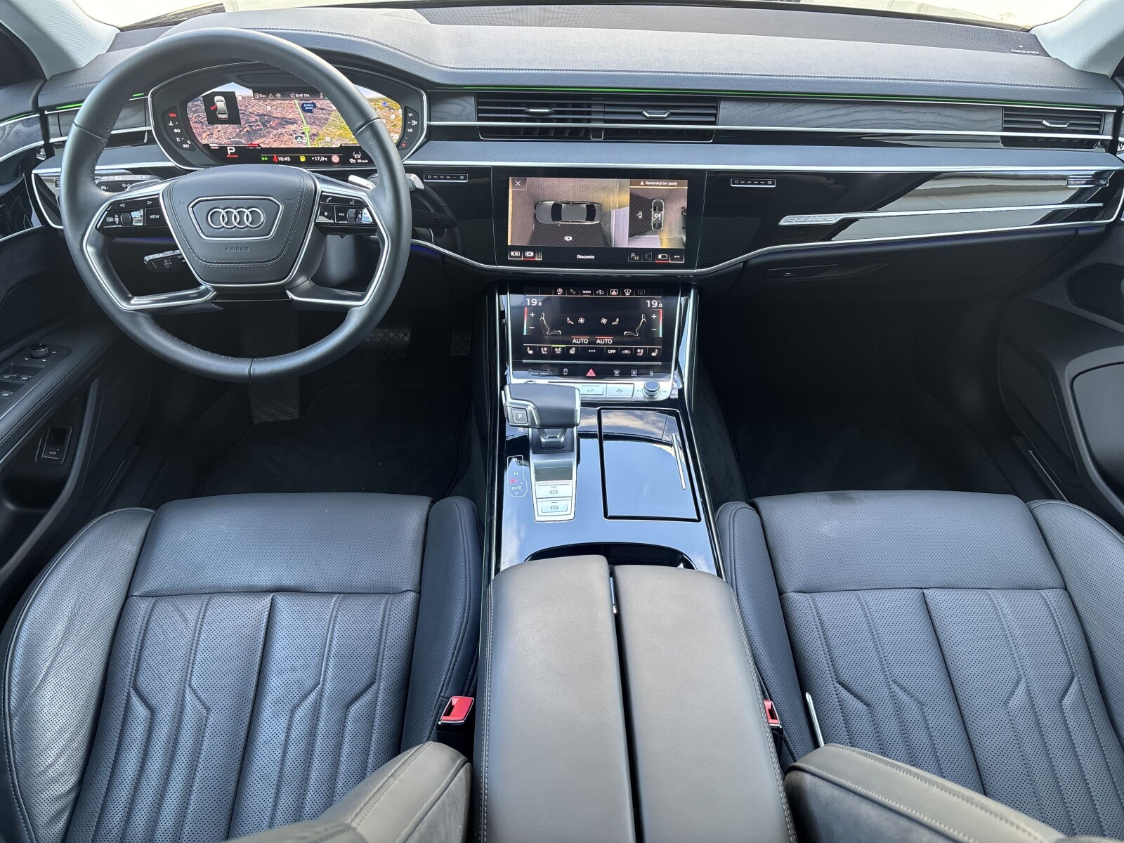 Audi A8 - zdjęcie 9