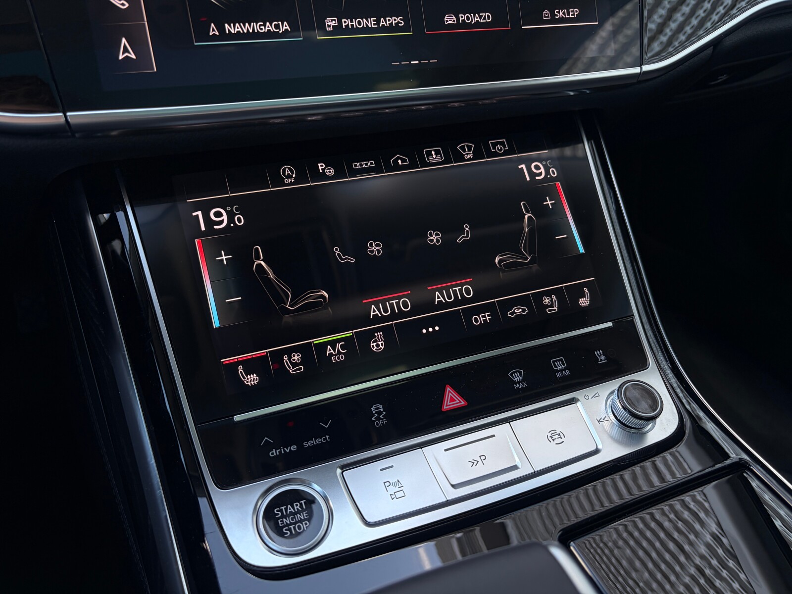Audi A8 - zdjęcie 31