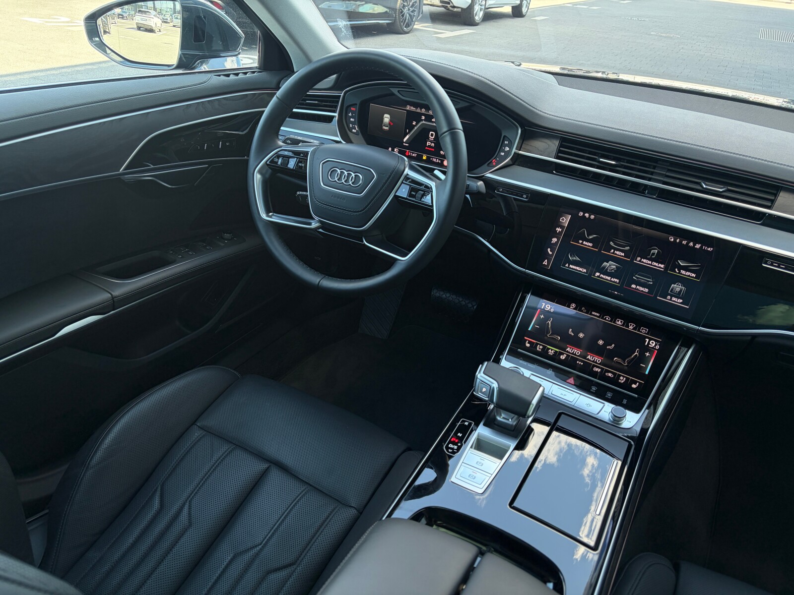 Audi A8 - zdjęcie 19