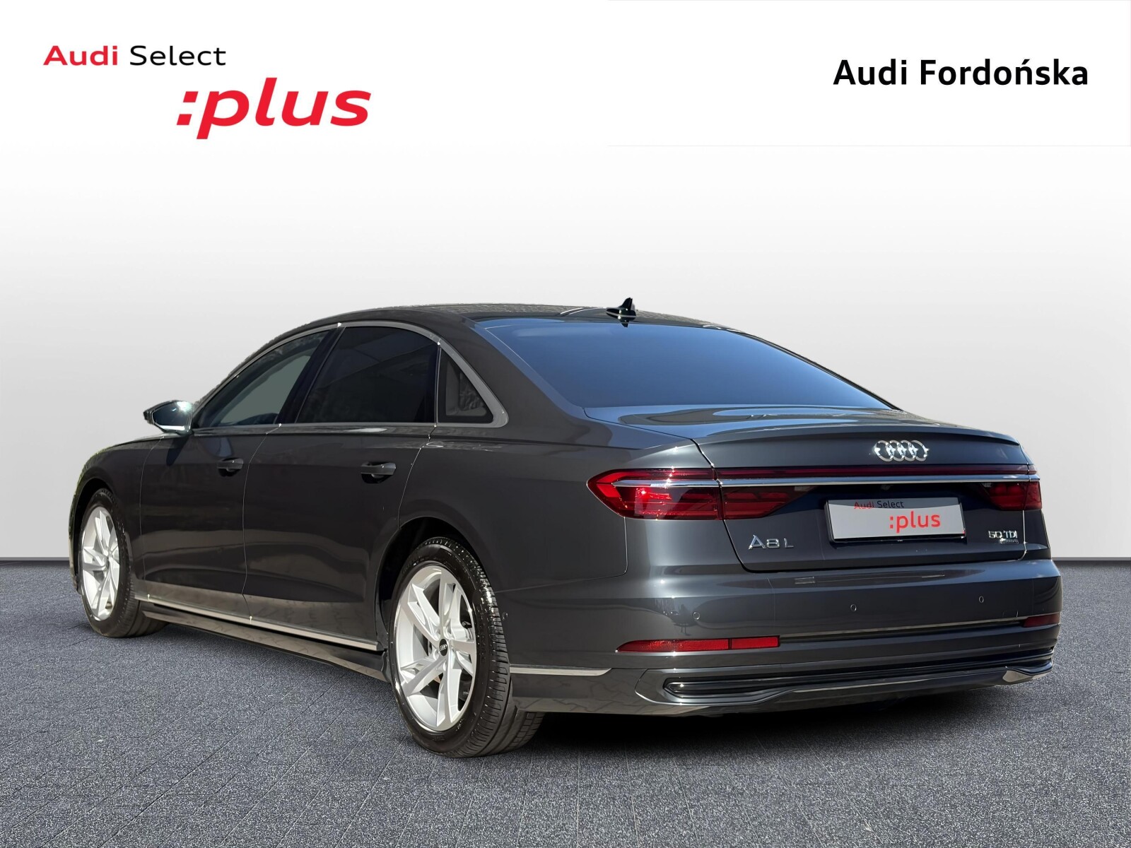 Audi A8 - zdjęcie 3