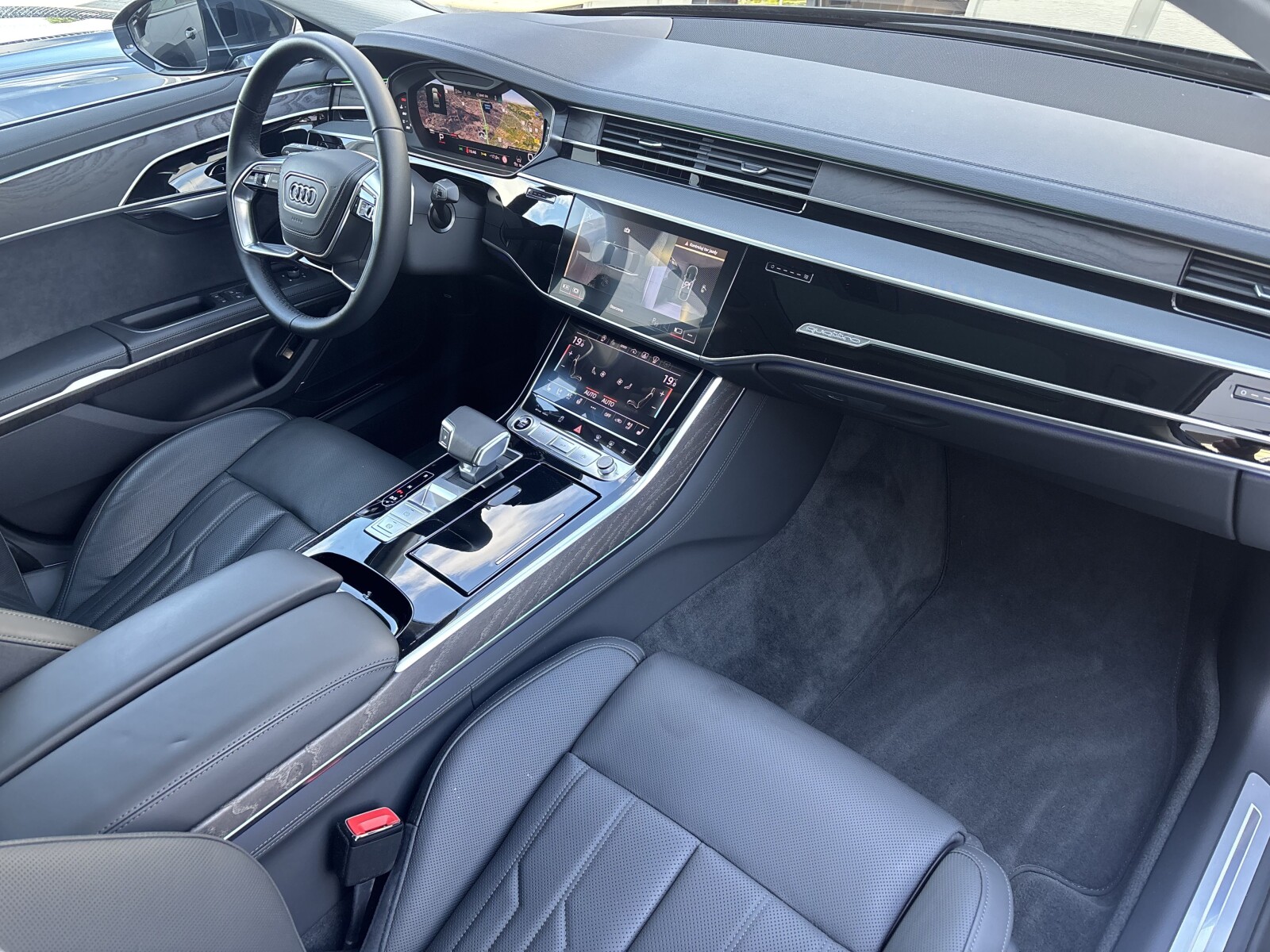 Audi A8 - zdjęcie 34