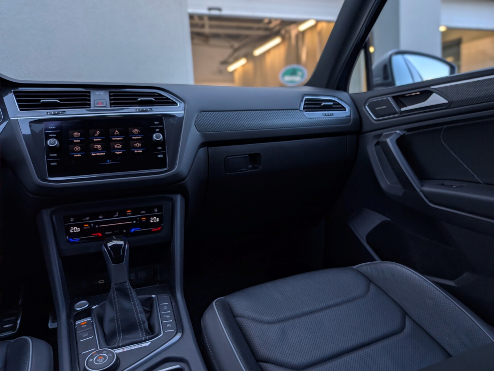 Volkswagen Tiguan Allspace - zdjęcie 15
