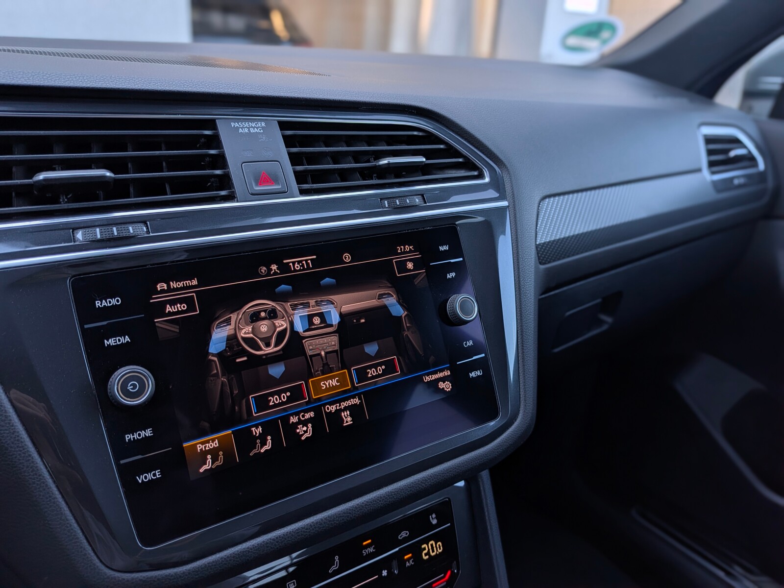 Volkswagen Tiguan Allspace - zdjęcie 26
