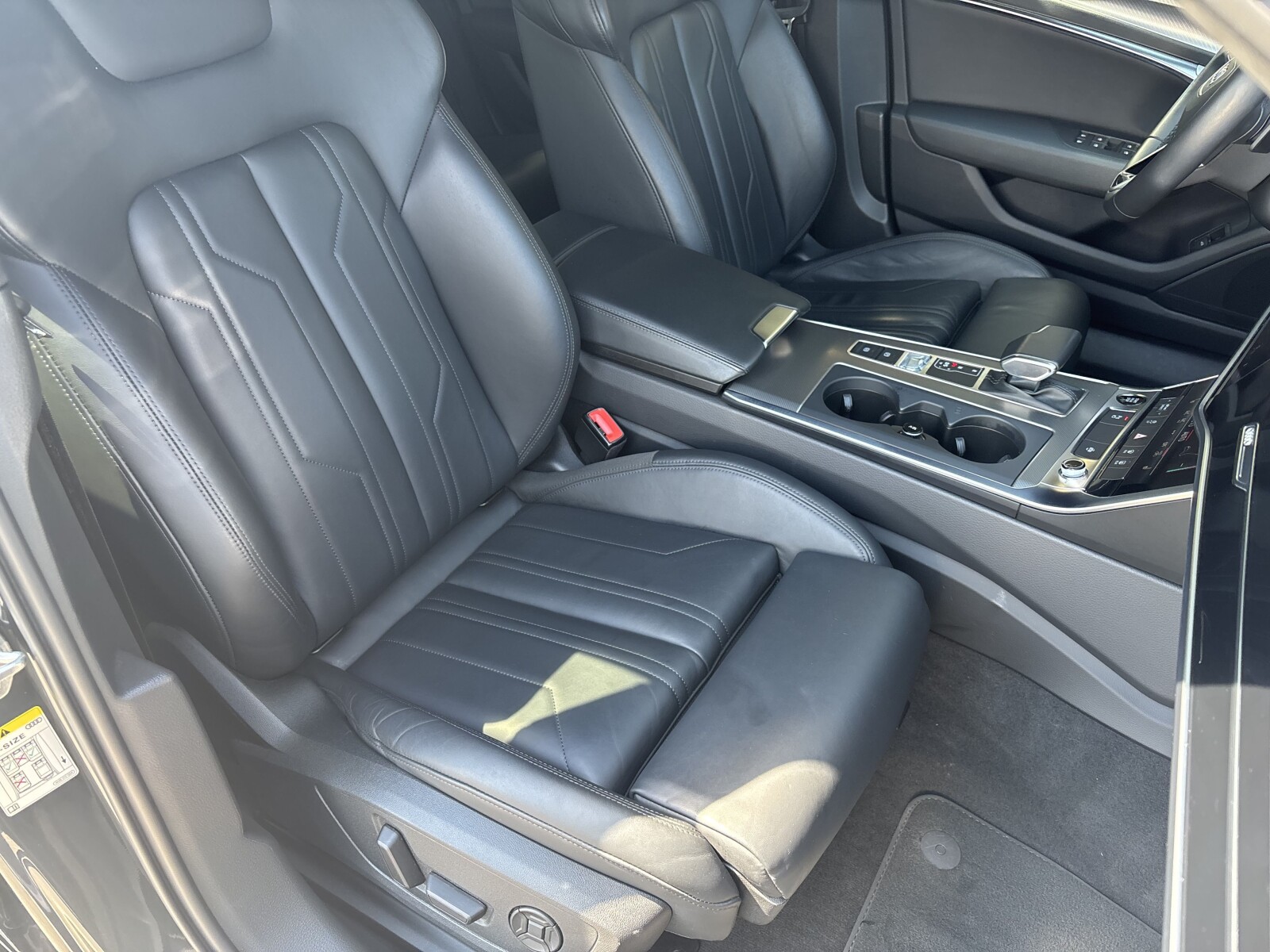 Audi A6 Avant - zdjęcie 36