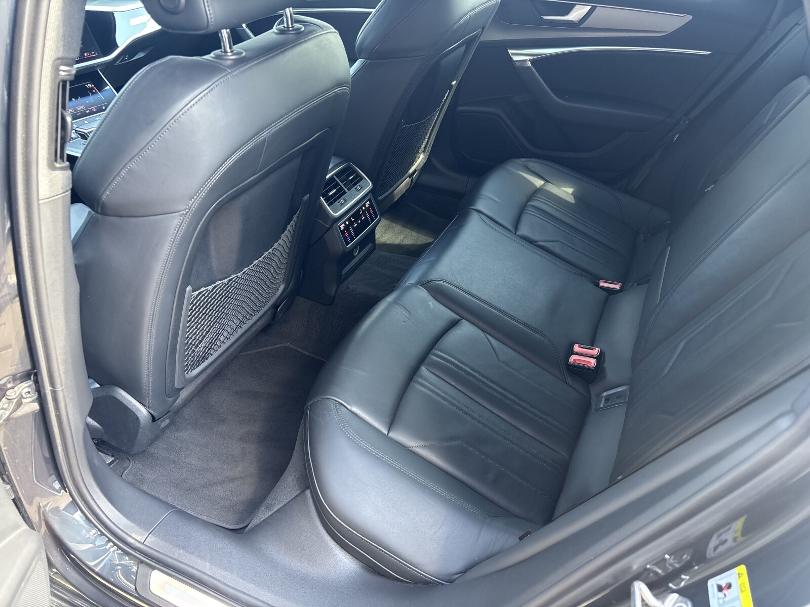 Audi A6 Avant - zdjęcie 30
