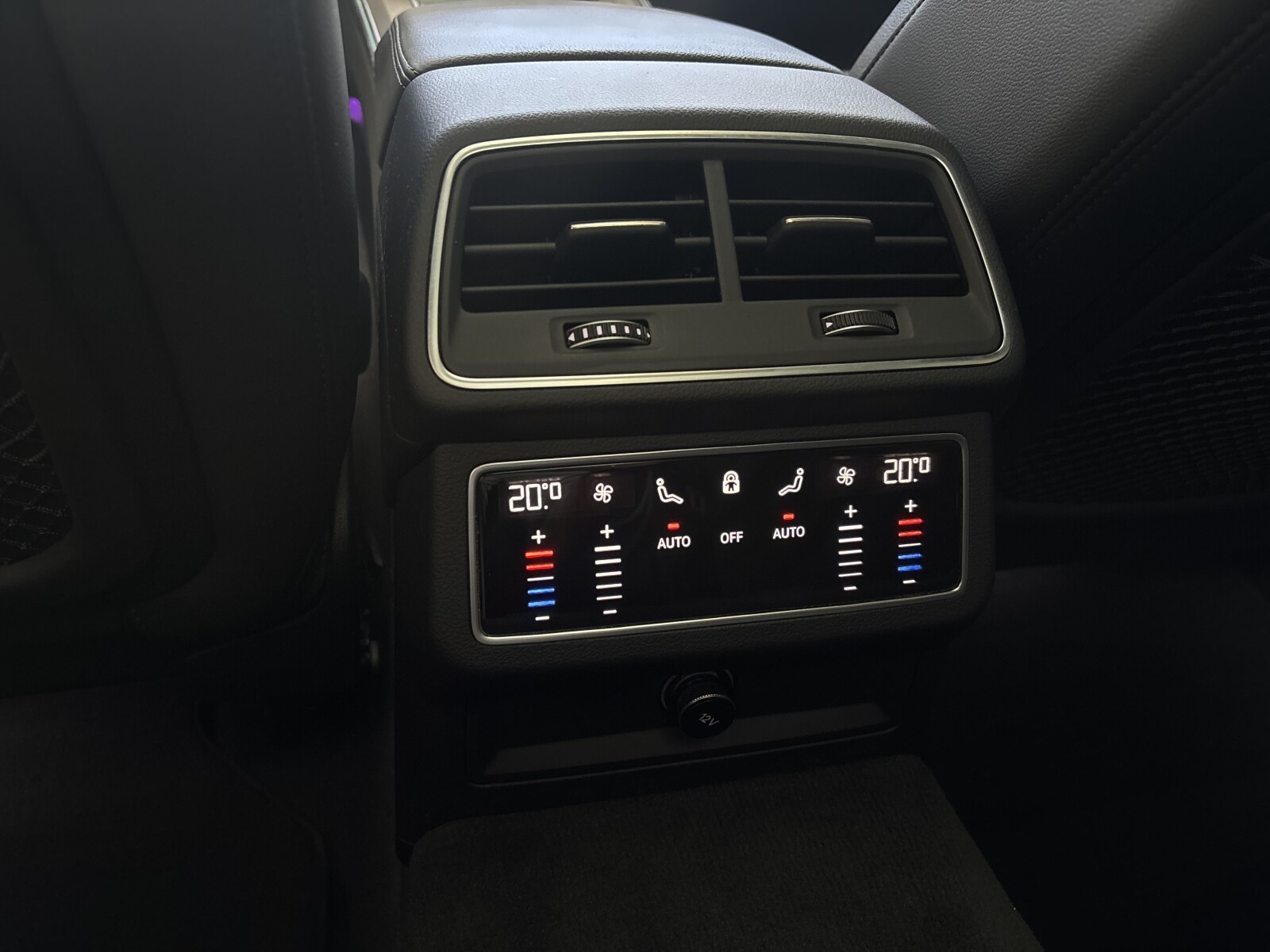 Audi A6 Avant - zdjęcie 30