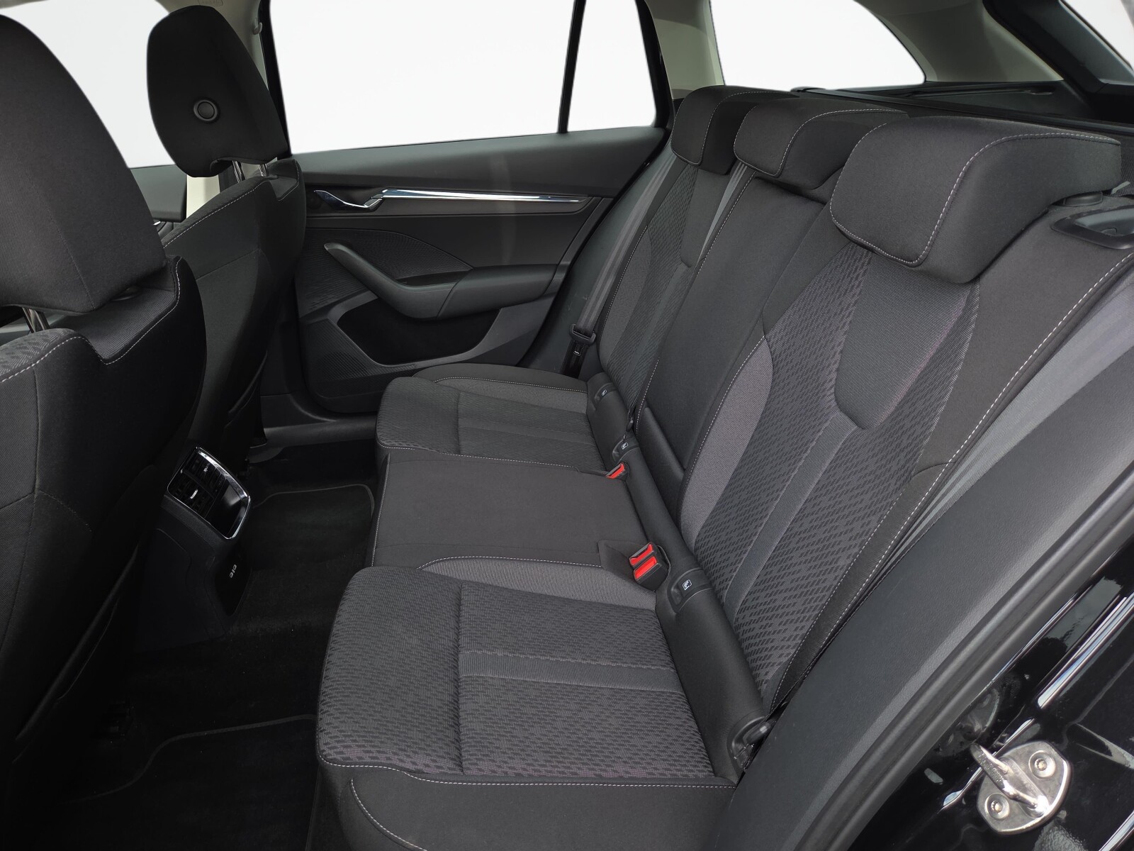 Škoda Octavia Combi - zdjęcie 13