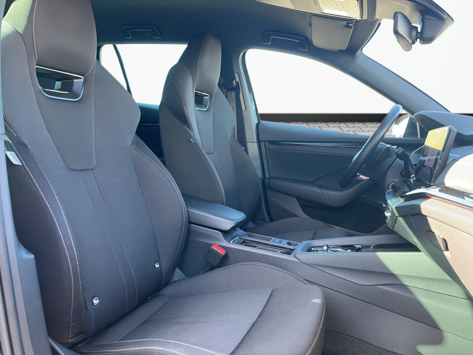 Škoda Octavia Combi - zdjęcie 22
