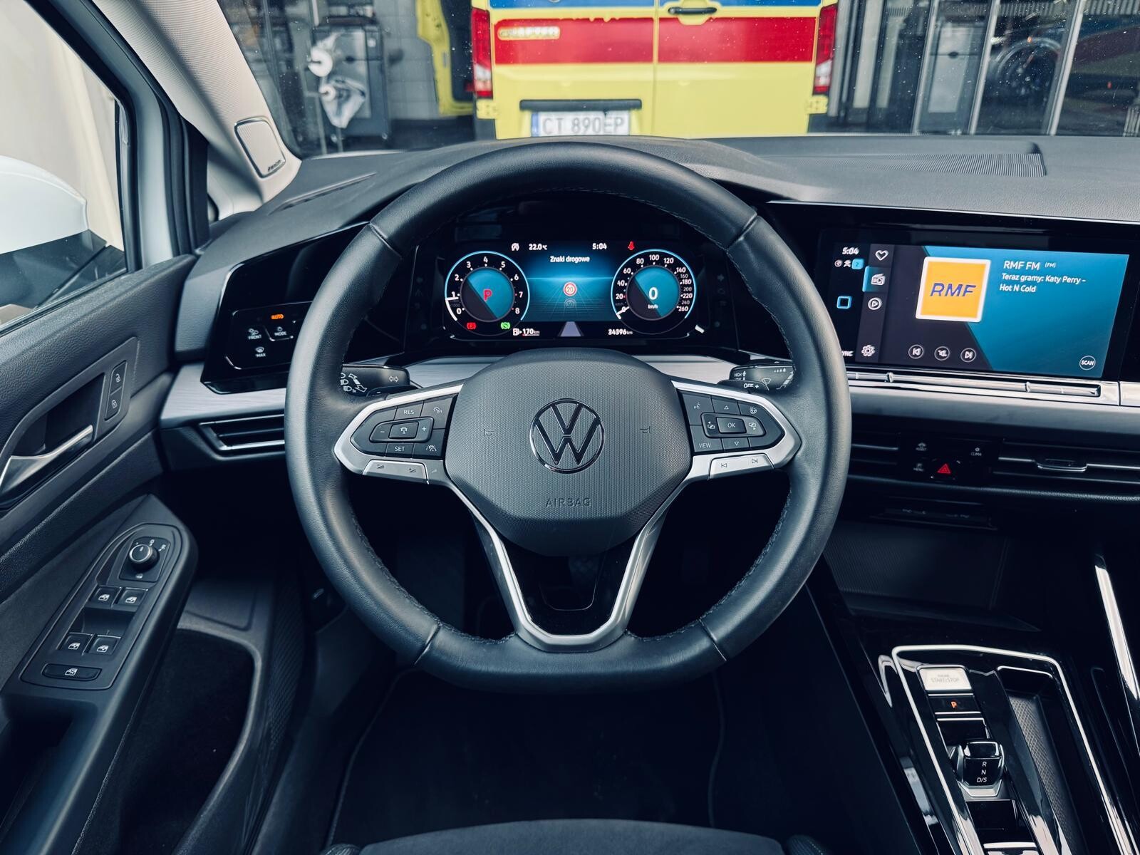 Volkswagen Golf - zdjęcie 21