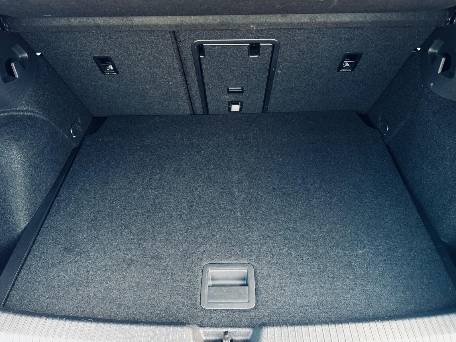 Volkswagen Golf - zdjęcie 10