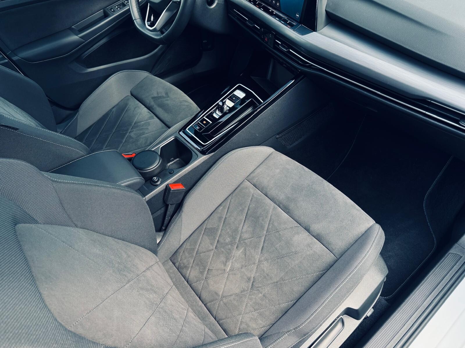 Volkswagen Golf - zdjęcie 17