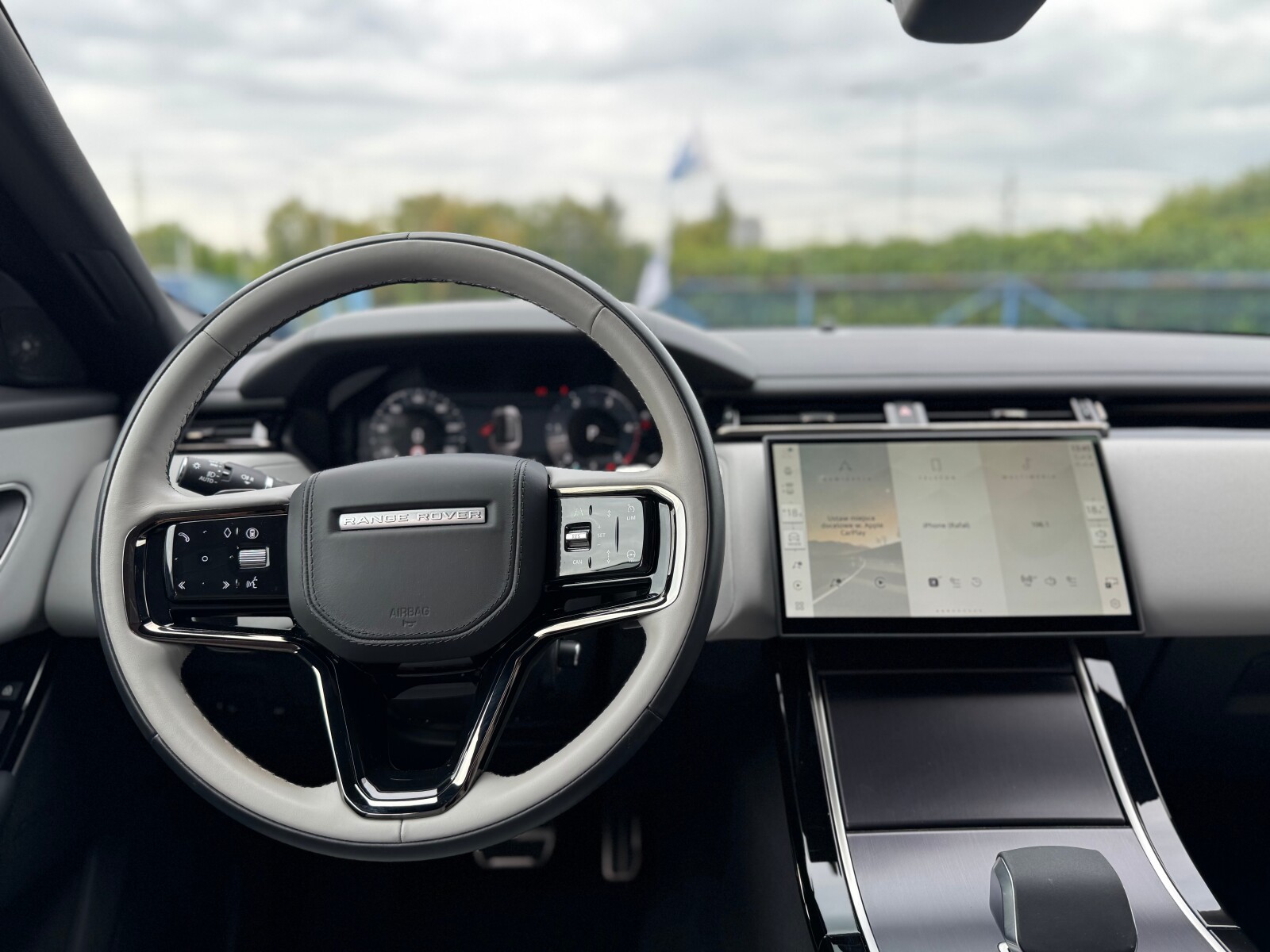 Land Rover Range Rover Velar - zdjęcie 20