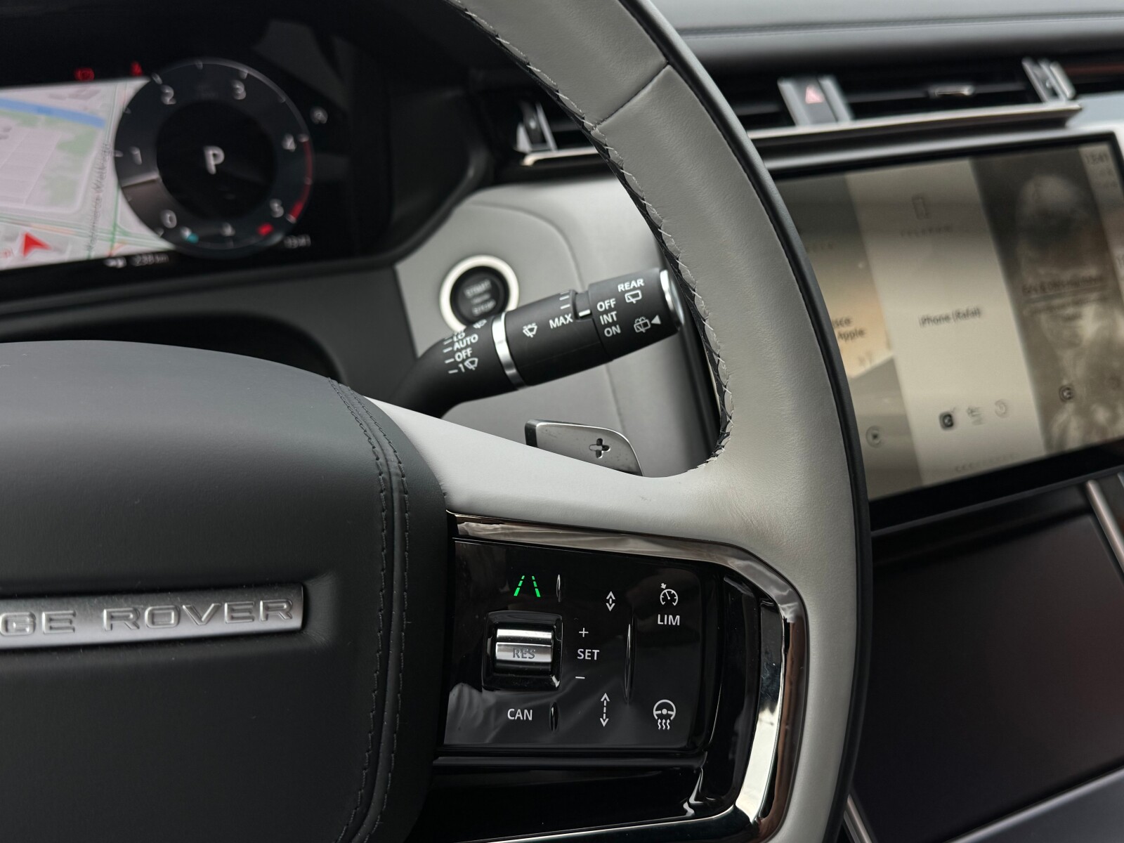 Land Rover Range Rover Velar - zdjęcie 11