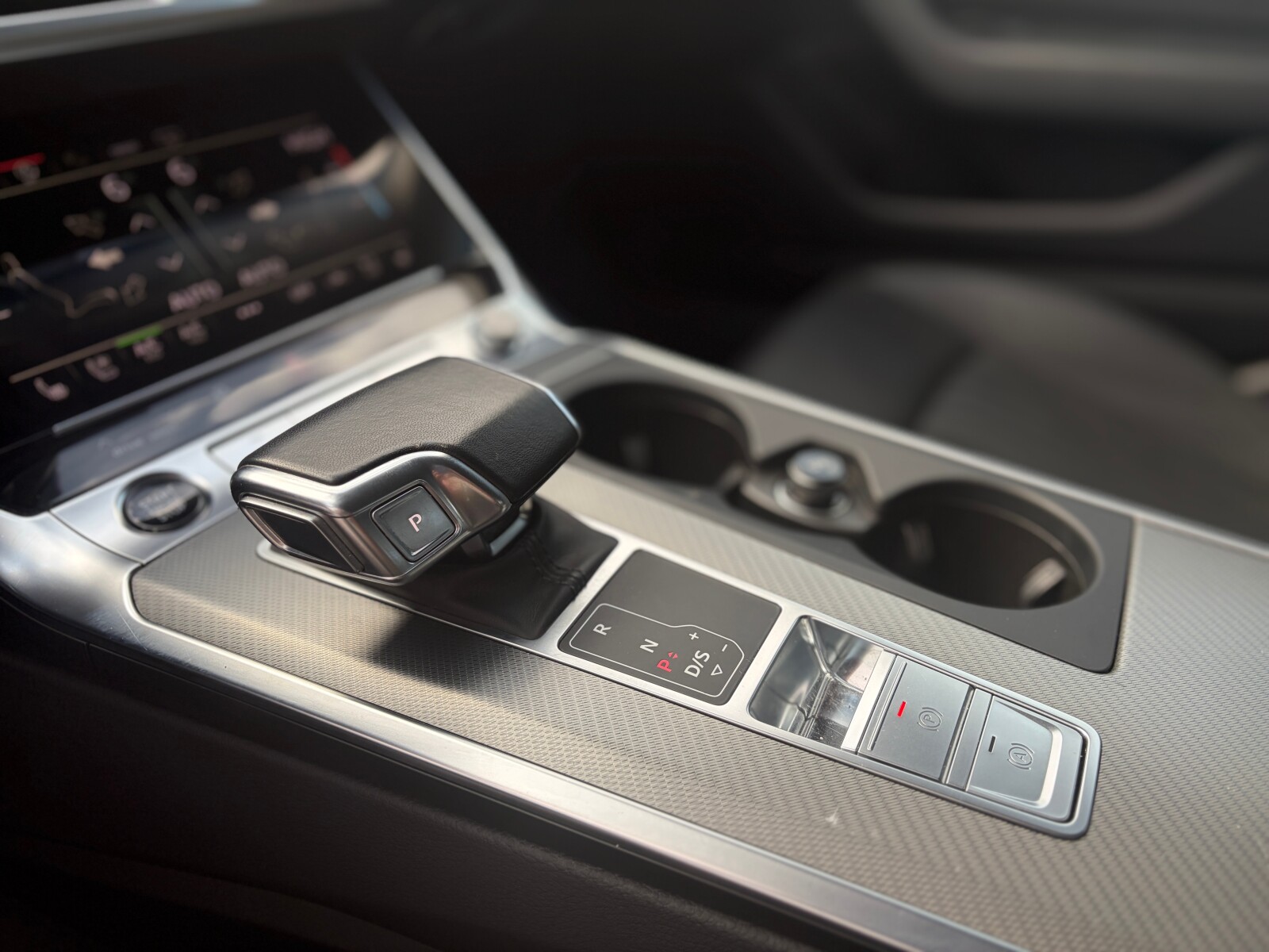 Audi A6 Avant - zdjęcie 20