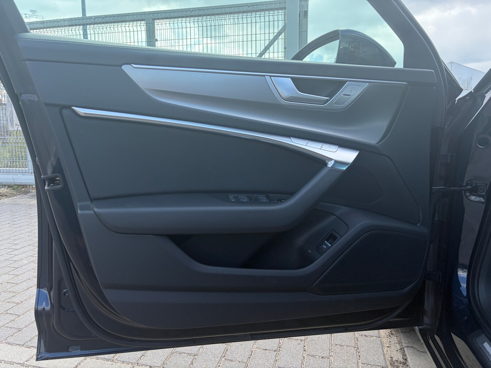 Audi A6 Avant - zdjęcie 10